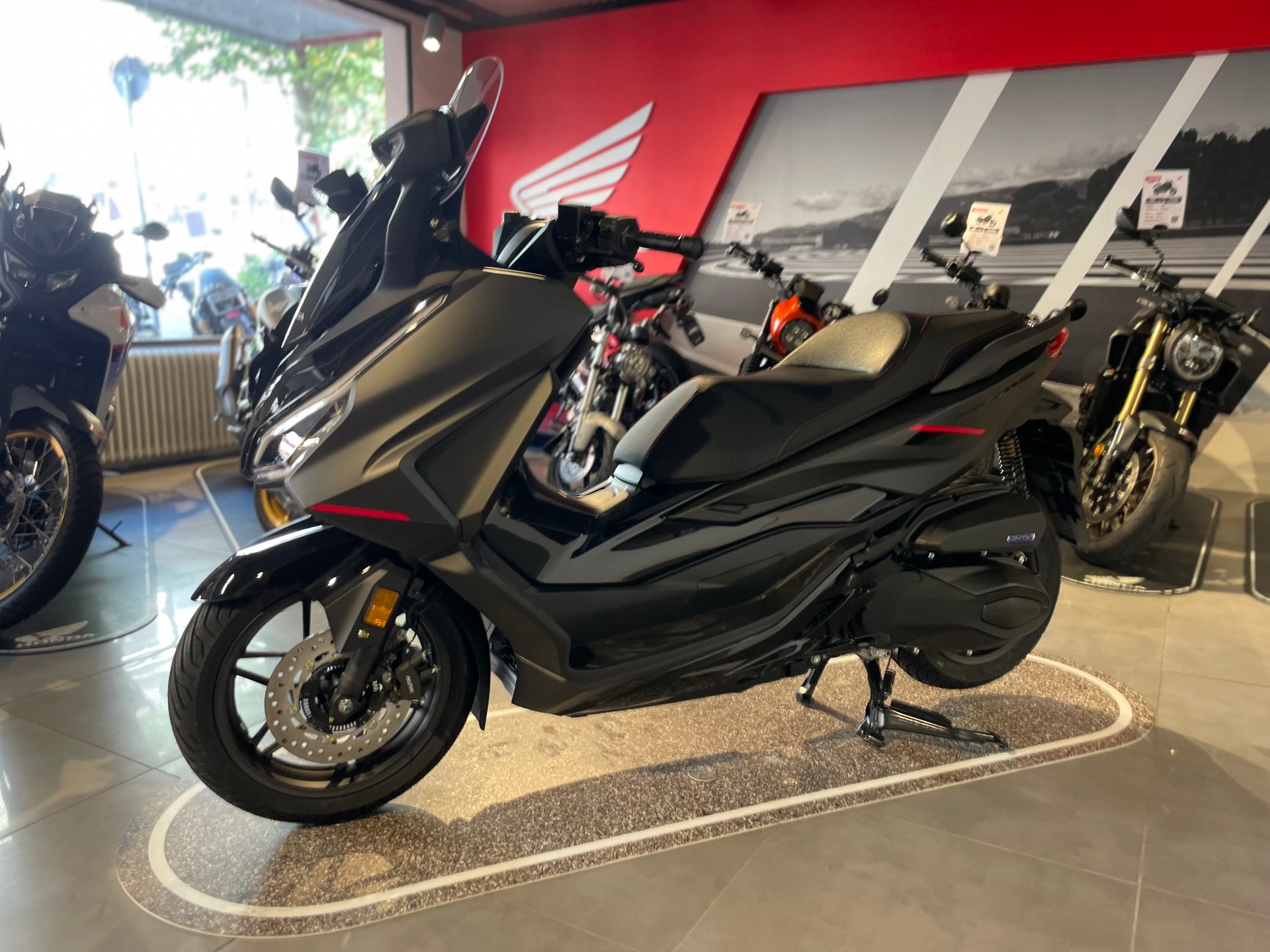 HONDA Nss 125 Forza Special Edition-image-0