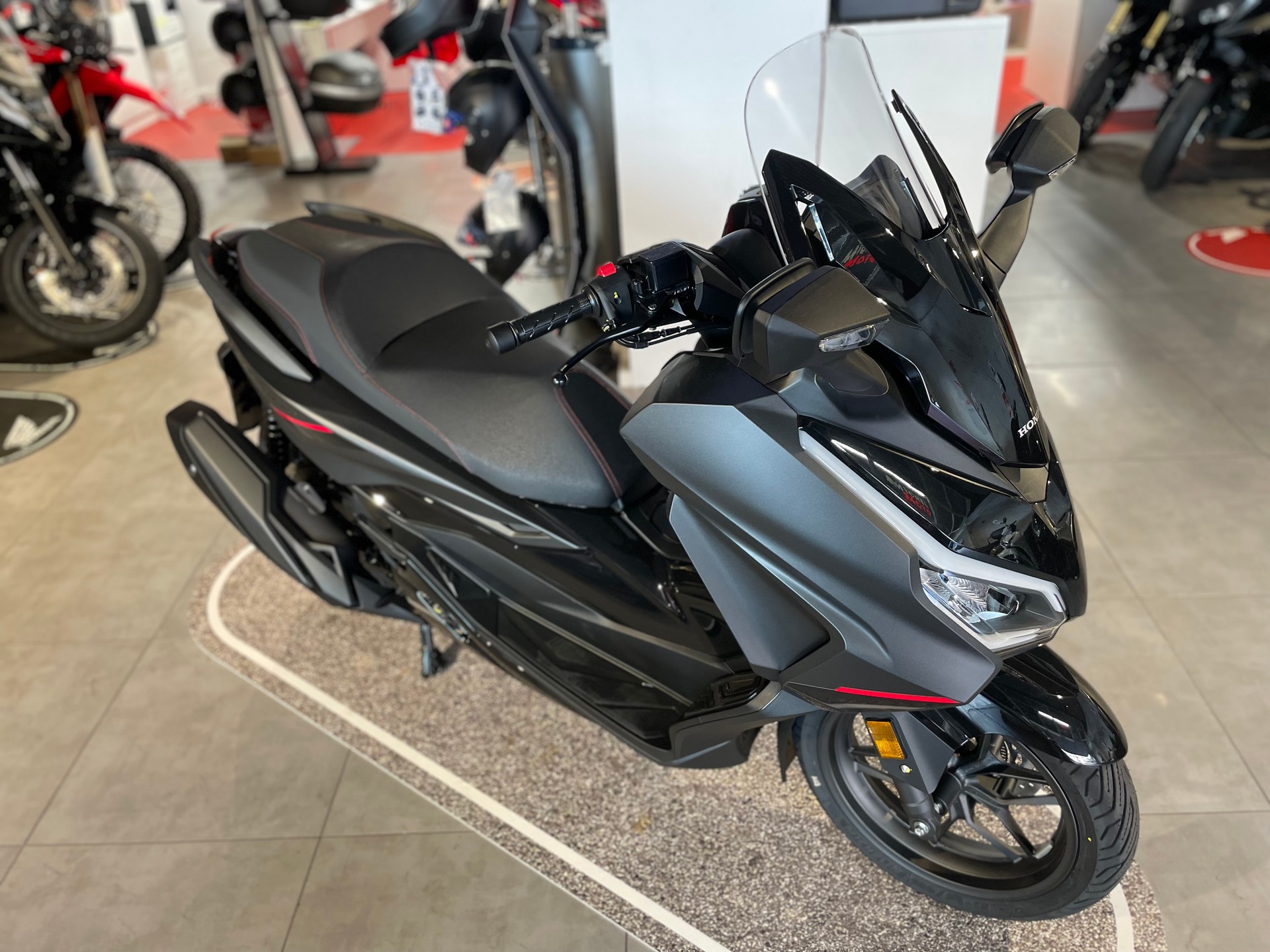 HONDA Nss 125 Forza Special Edition-image-1
