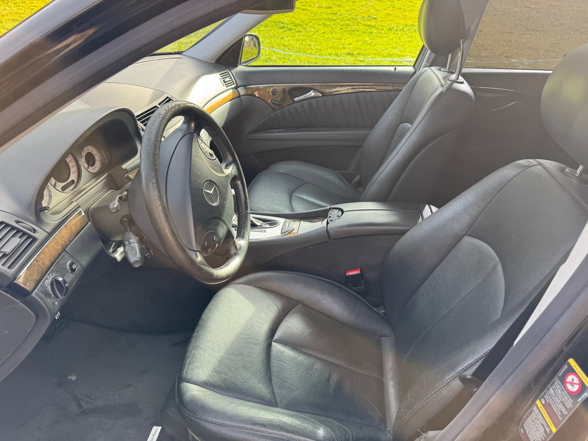 MERCEDES-BENZ E 320 Avantgarde 4Matic Automatic-image-6