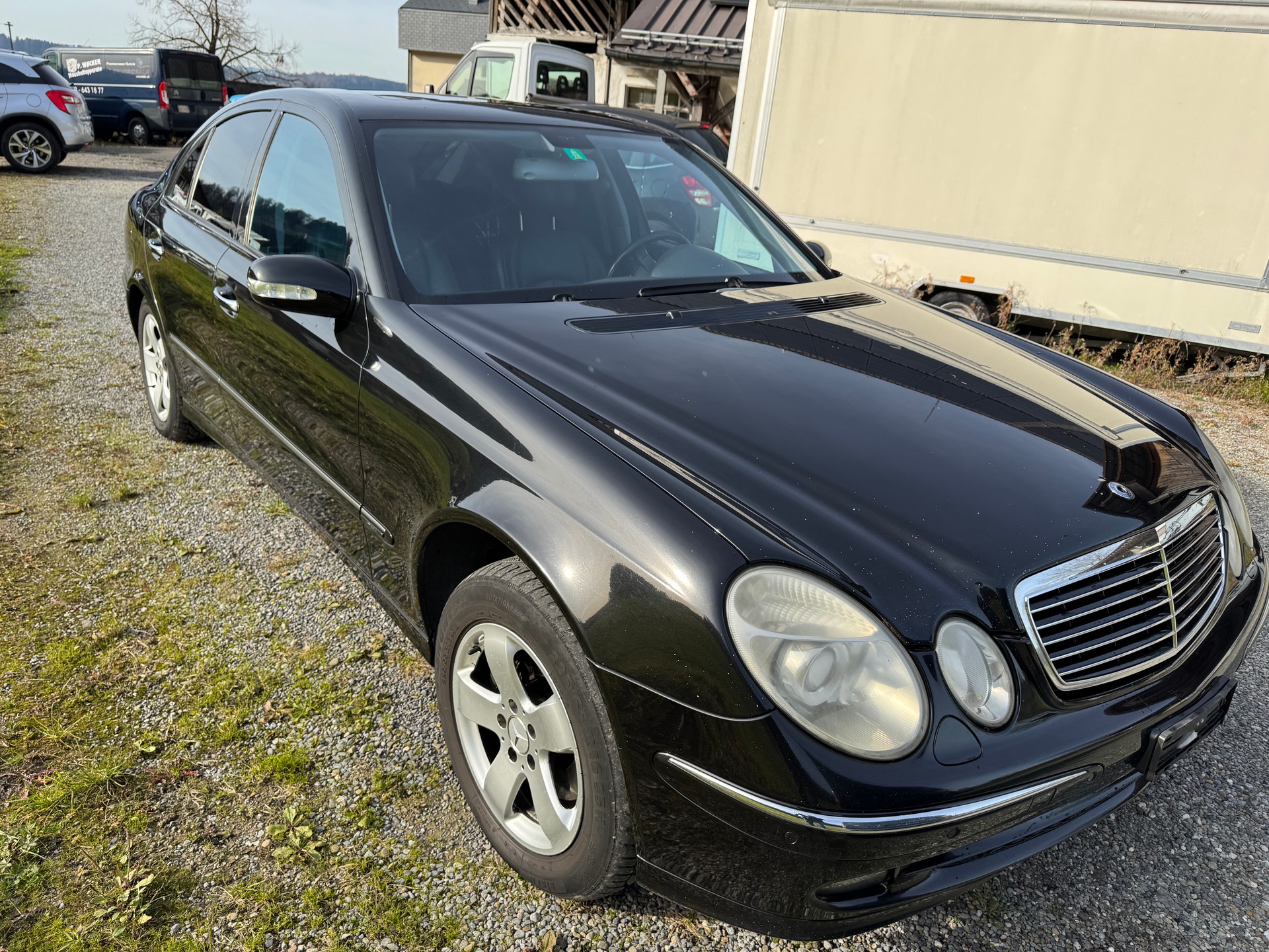 MERCEDES-BENZ E 320 Avantgarde 4Matic Automatic-showroom-element-2