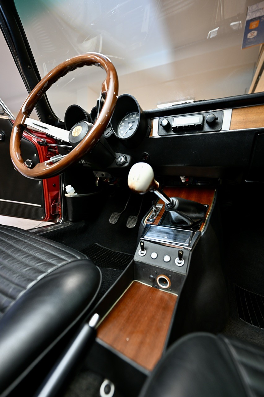 ALFA ROMEO GTV 2000-image-9