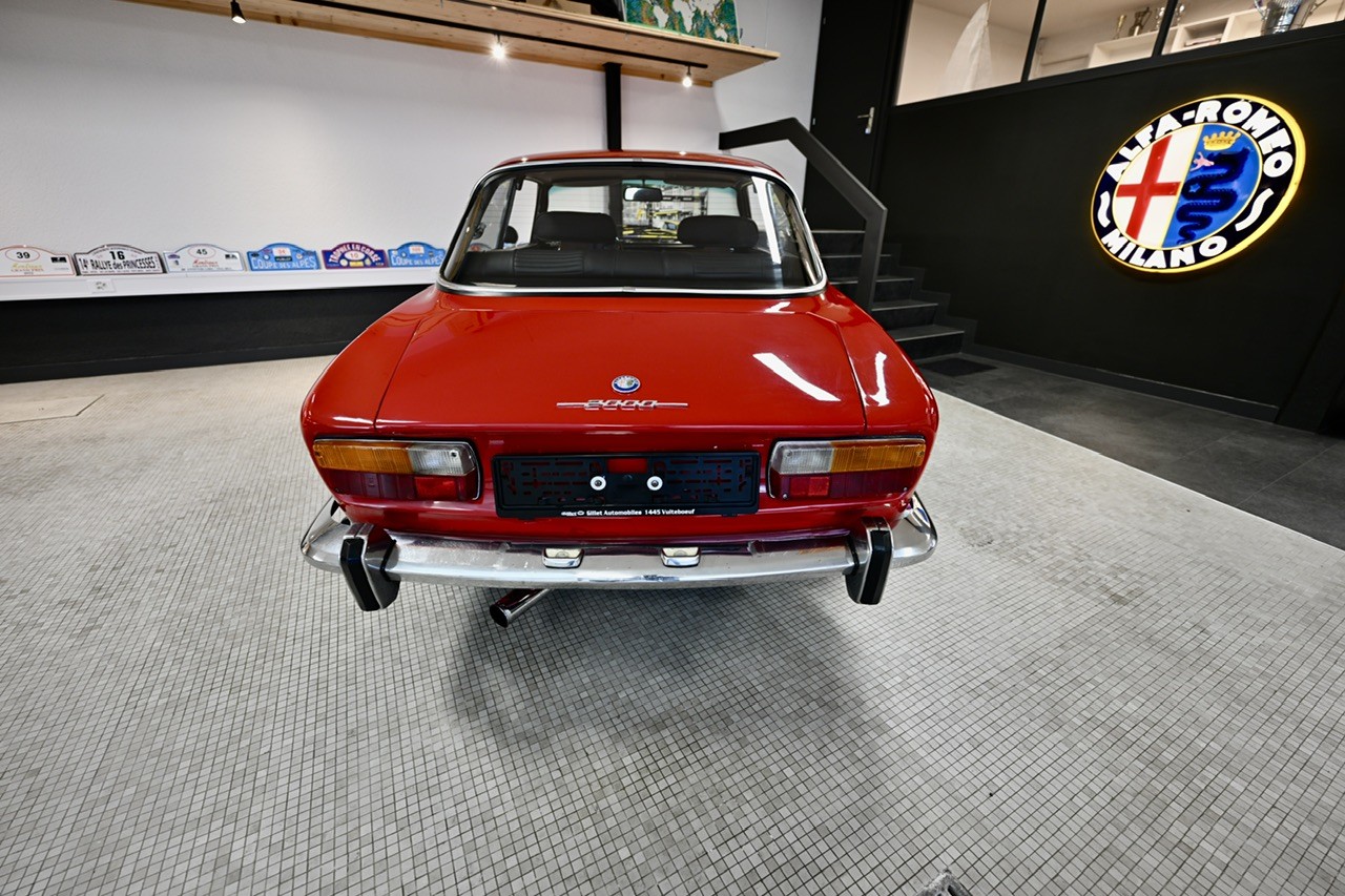 ALFA ROMEO GTV 2000-image-2