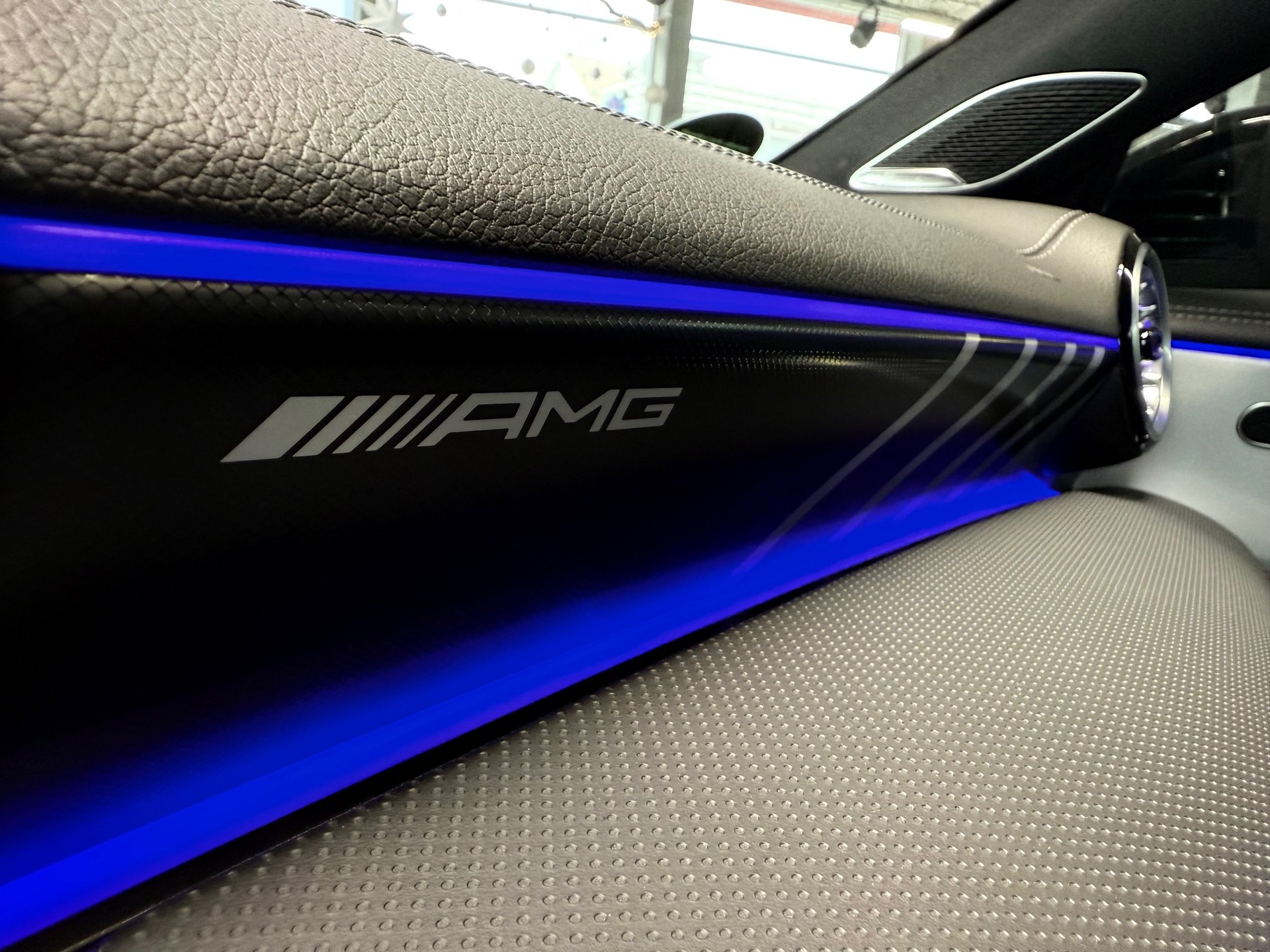 MERCEDES-BENZ CLA 45 S AMG 4Matic+ 8G-DCT-image-22