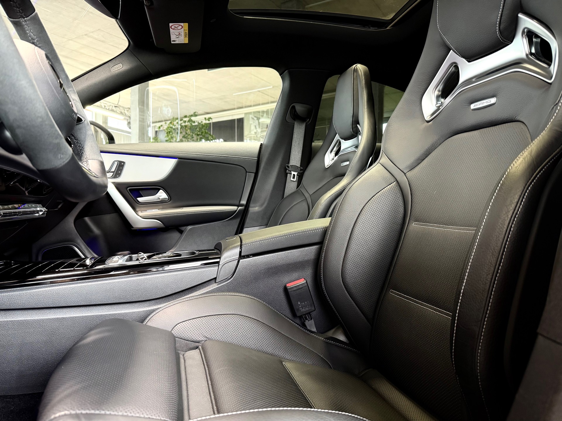 MERCEDES-BENZ CLA 45 S AMG 4Matic+ 8G-DCT-image-13