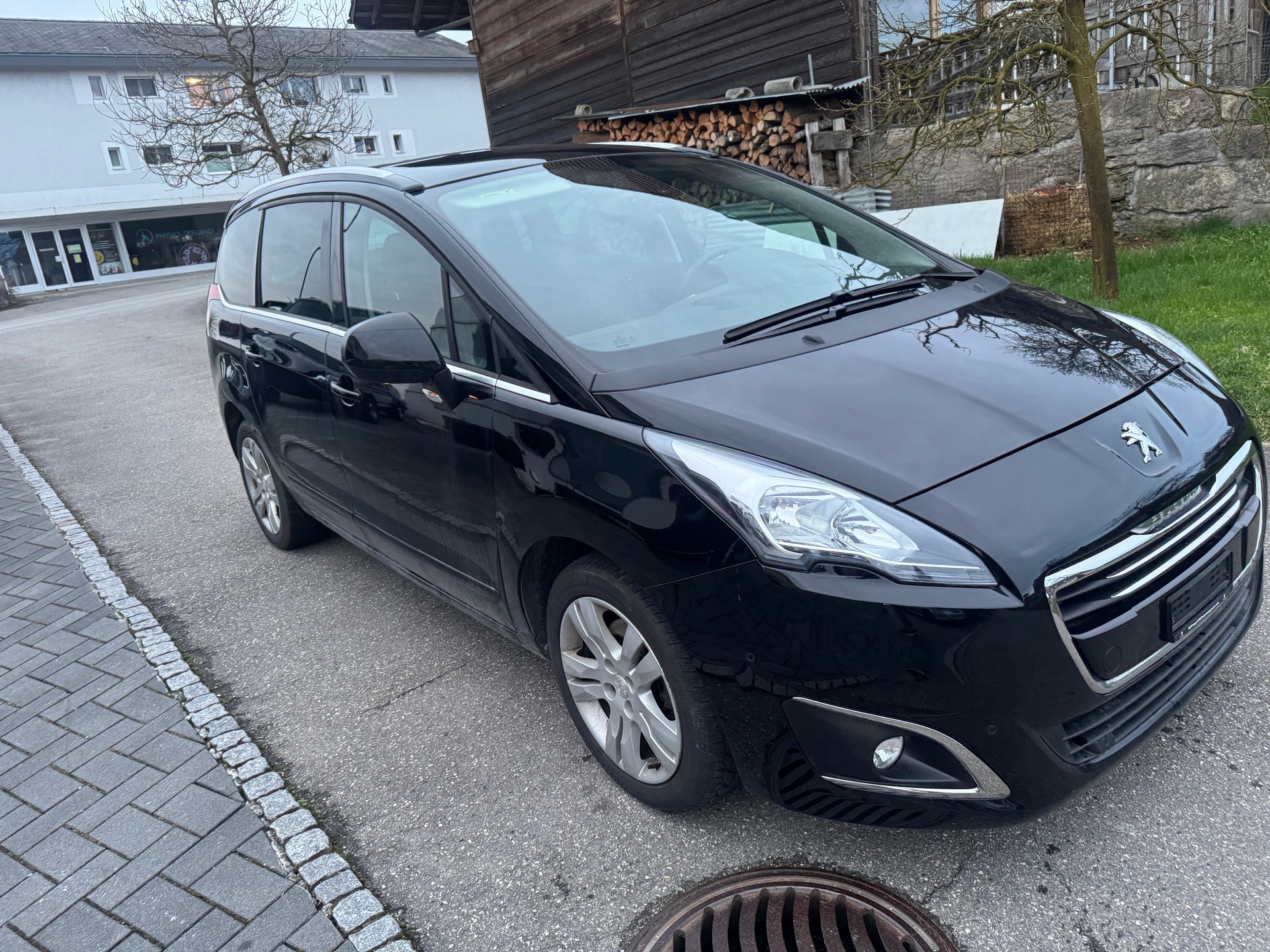 PEUGEOT 5008 1.6 BlueHDi Business Line Tiptronic-image-1