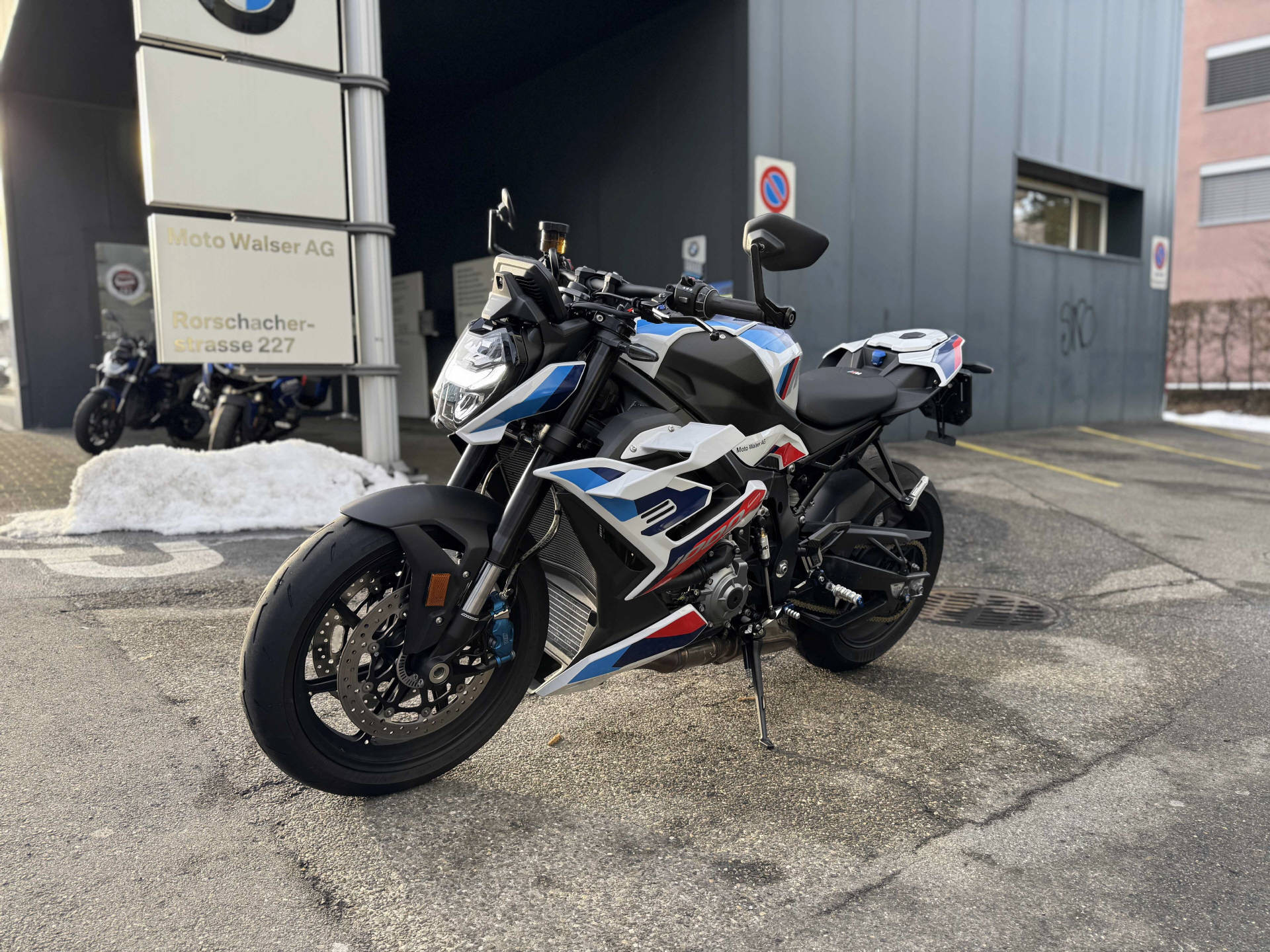 BMW M 1000 R-image-0