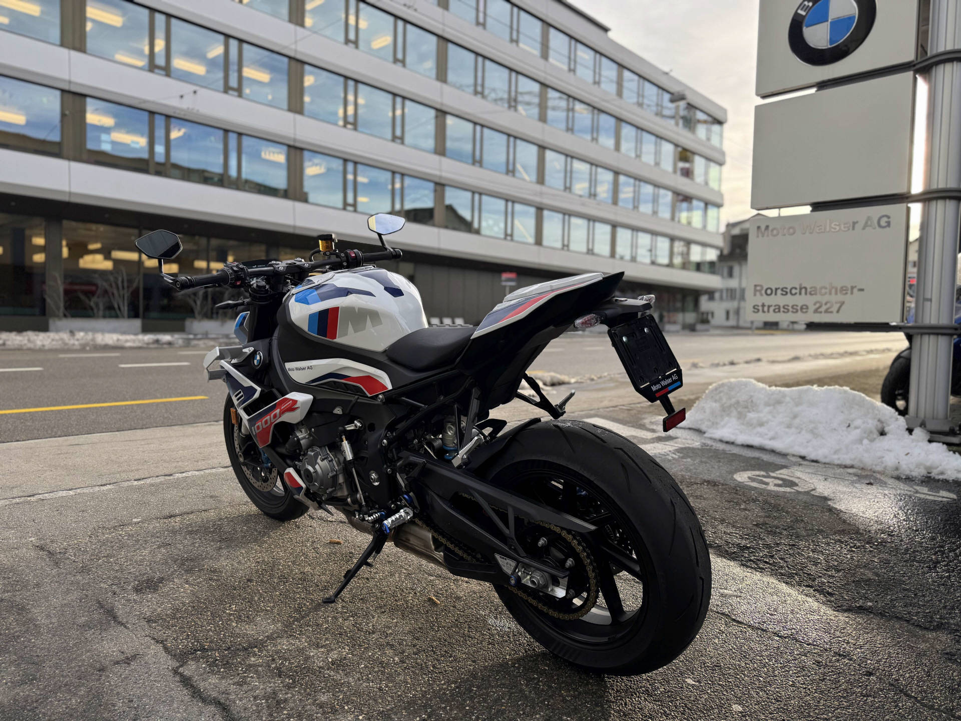 BMW M 1000 R-image-2