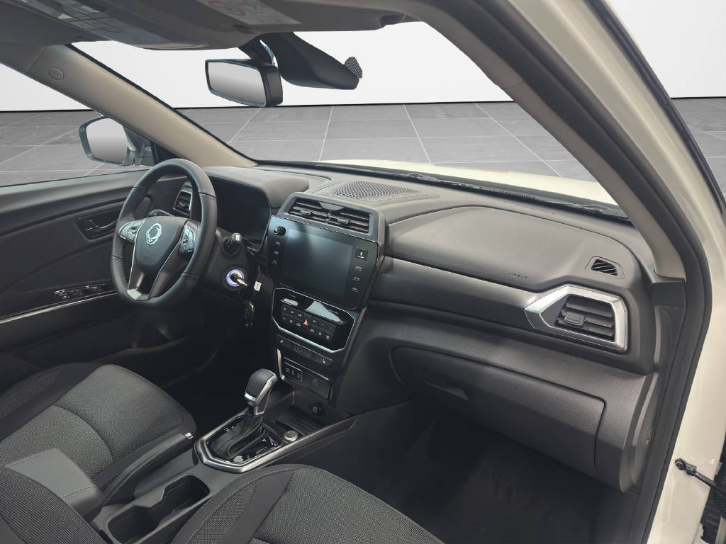 KGM-SsangYong Tivoli 1.5 T-Gdi Bronze 4WD-image-8