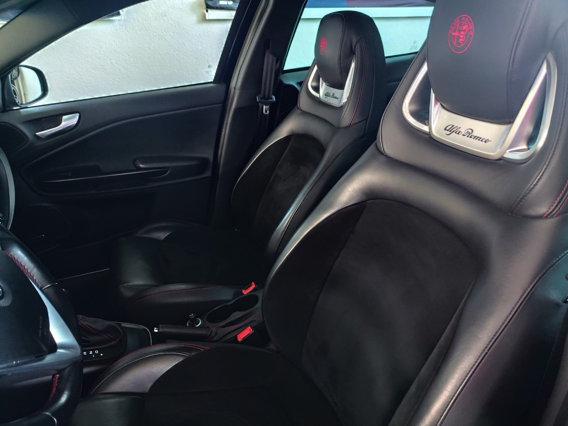 ALFA ROMEO Giulietta 1750 TBi Veloce TCT-image-8
