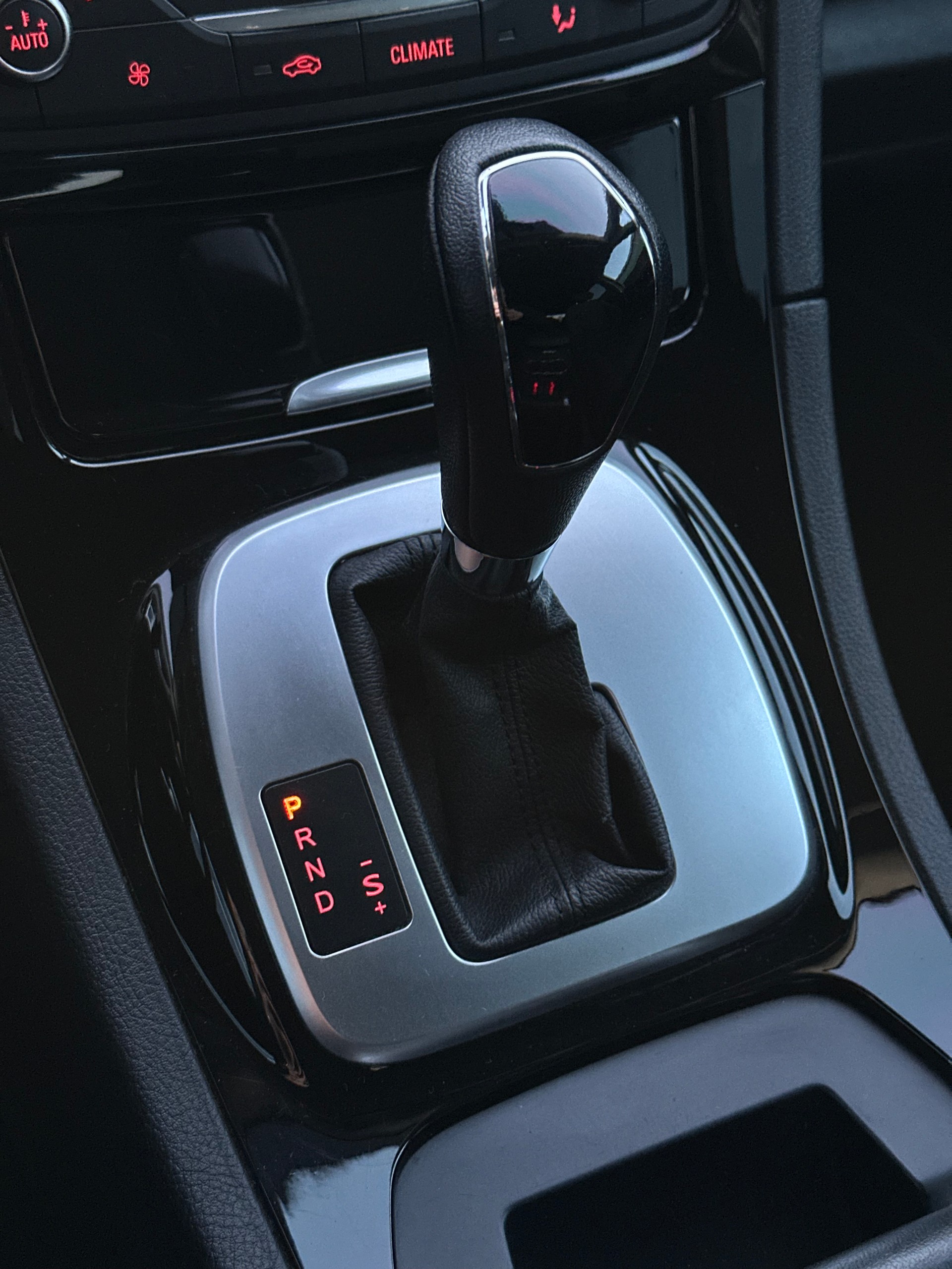 FORD S-Max 2.0 TDCi Titanium PowerShift-image-12