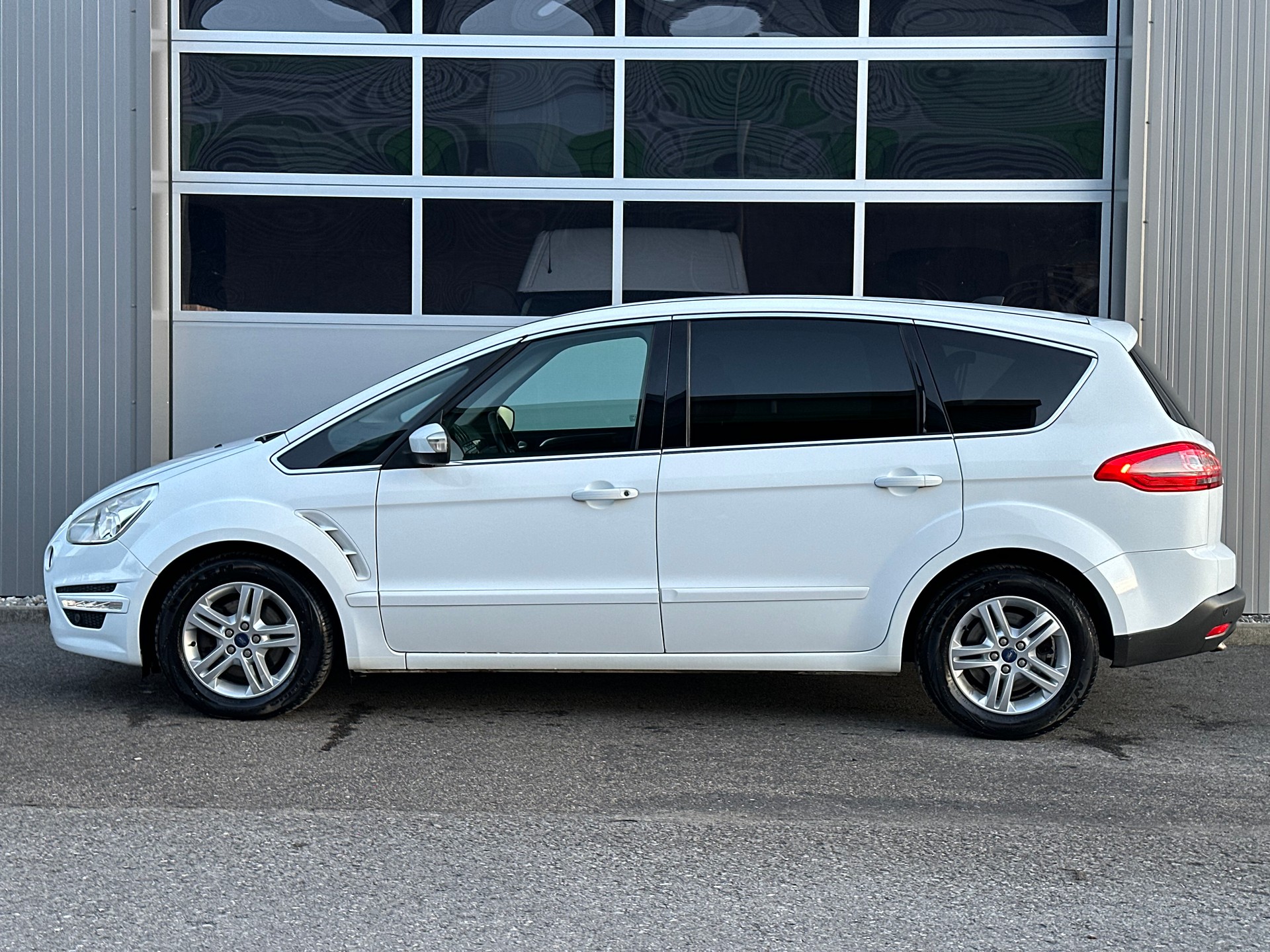 FORD S-Max 2.0 TDCi Titanium PowerShift-image-2