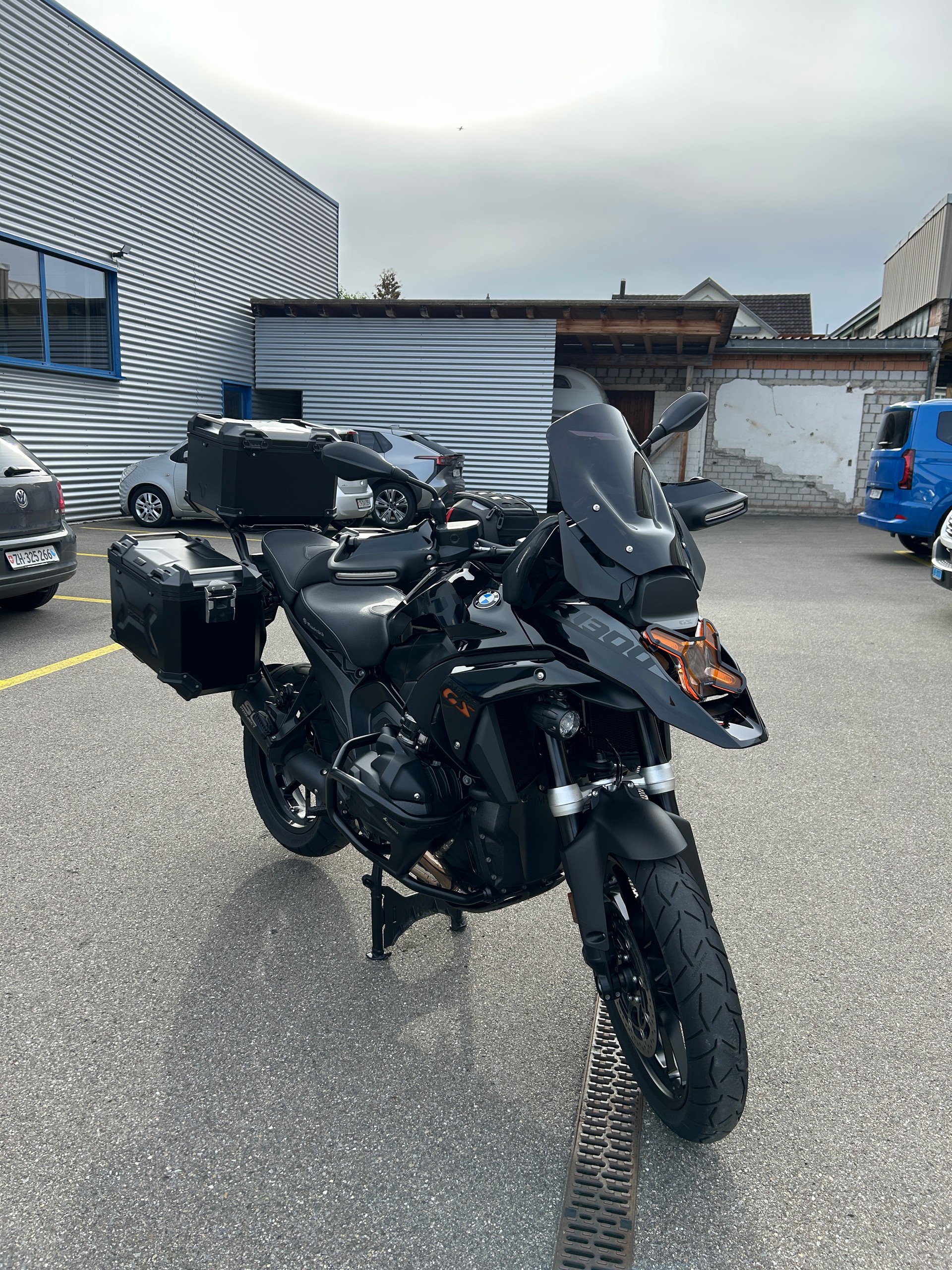 BMW R 1300 GS-image-2