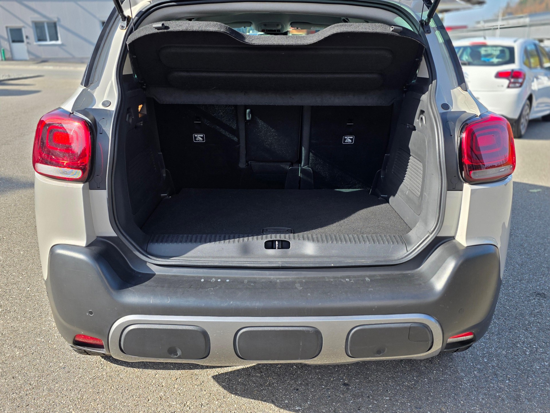 CITROEN C3 Aircross 1.2 PureTech 130 Shine-image-5