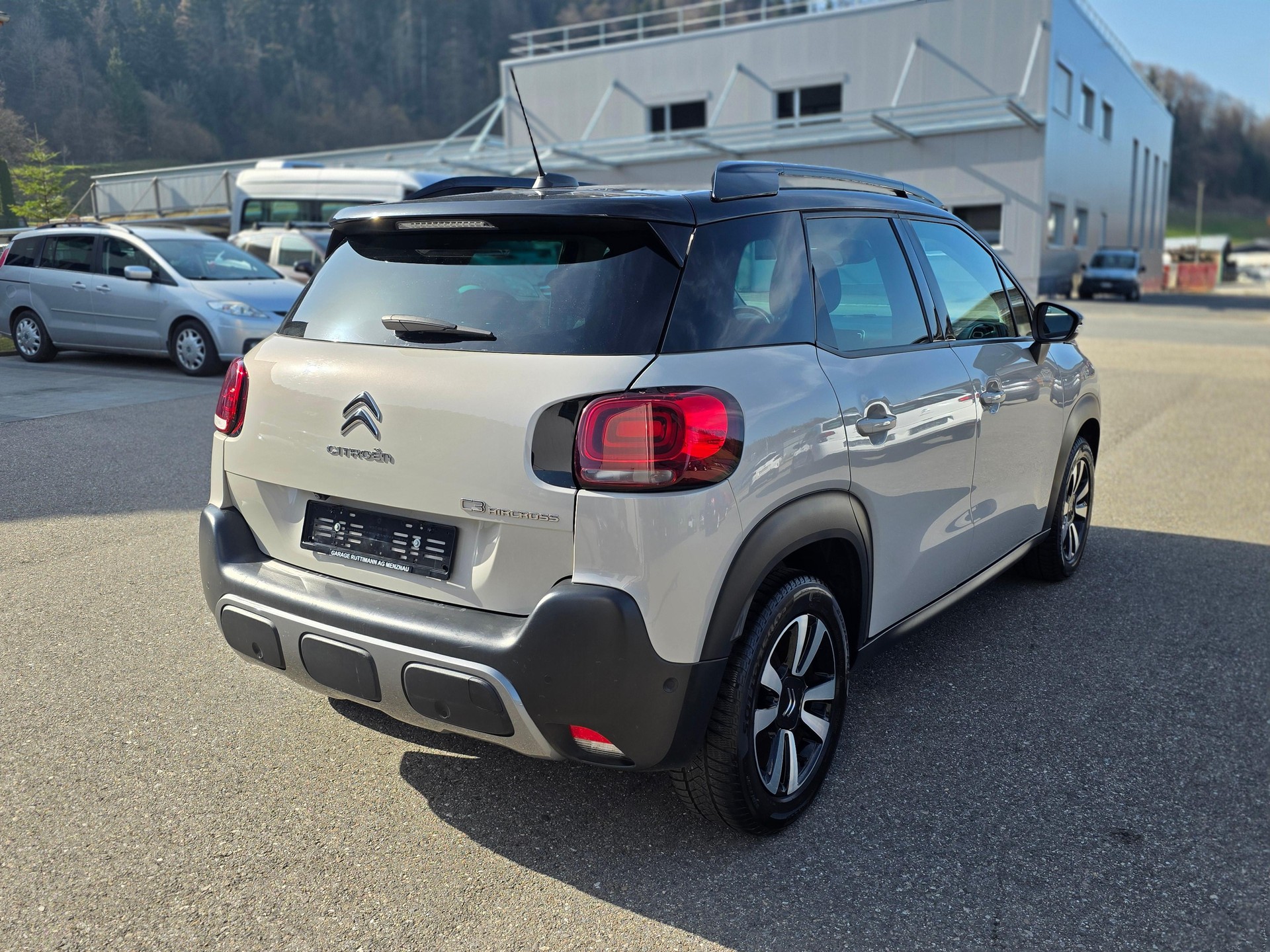 CITROEN C3 Aircross 1.2 PureTech 130 Shine-image-3