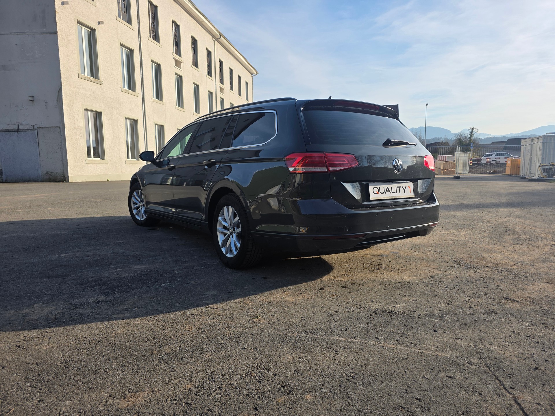 VW Passat Variant 2.0 TDI BMT Highline DSG-image-16