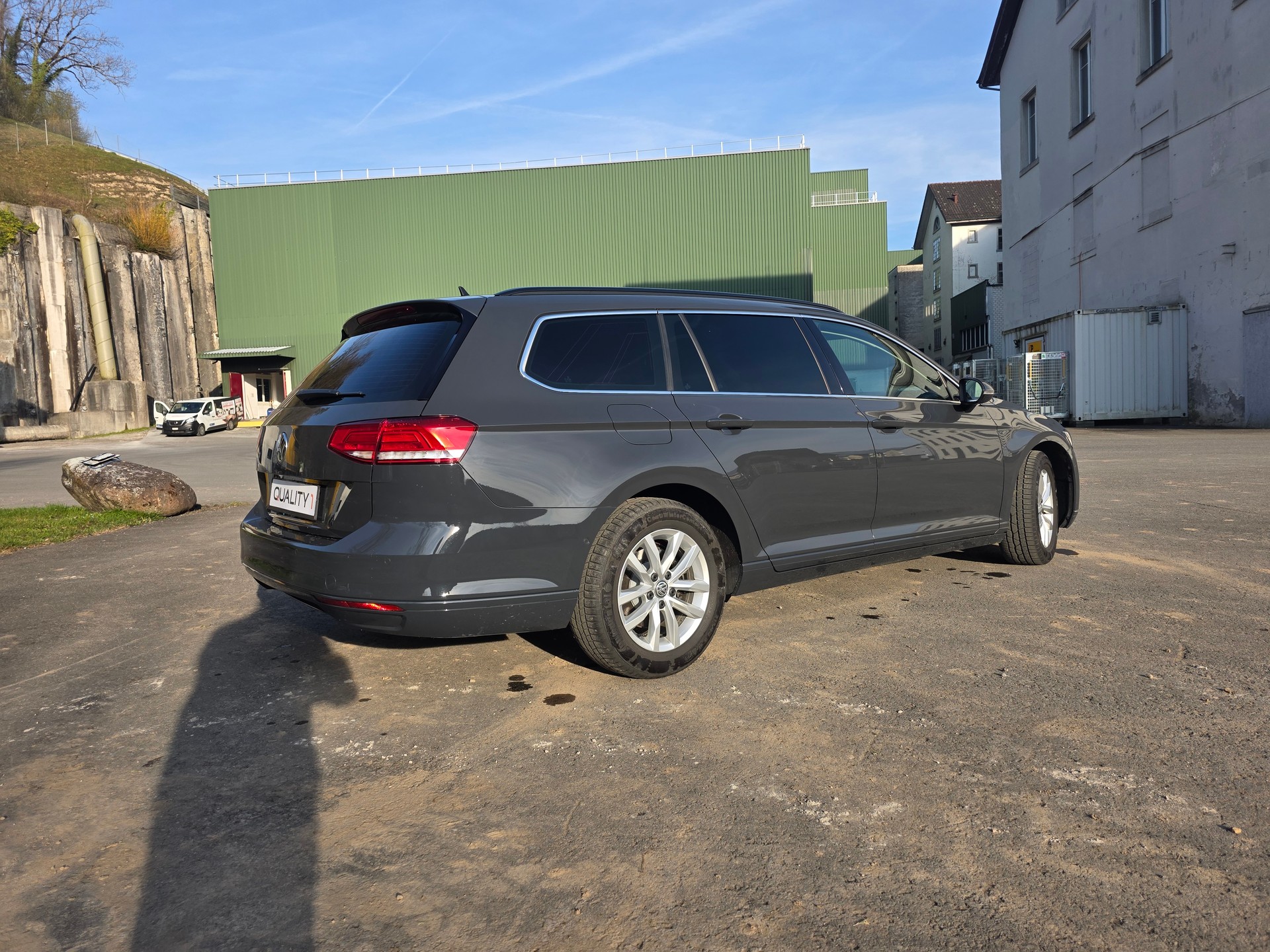 VW Passat Variant 2.0 TDI BMT Highline DSG-image-15