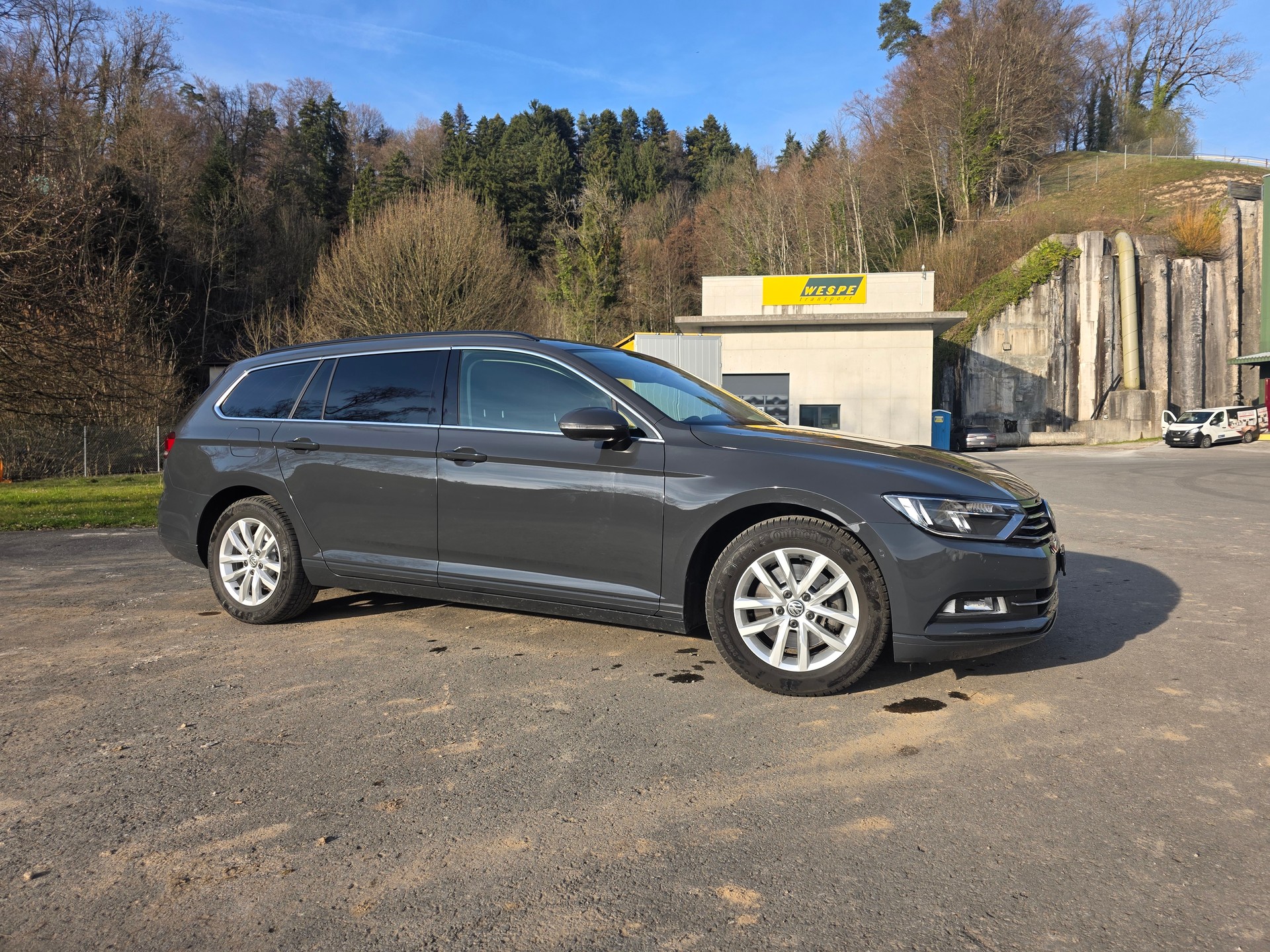 VW Passat Variant 2.0 TDI BMT Highline DSG-image-8