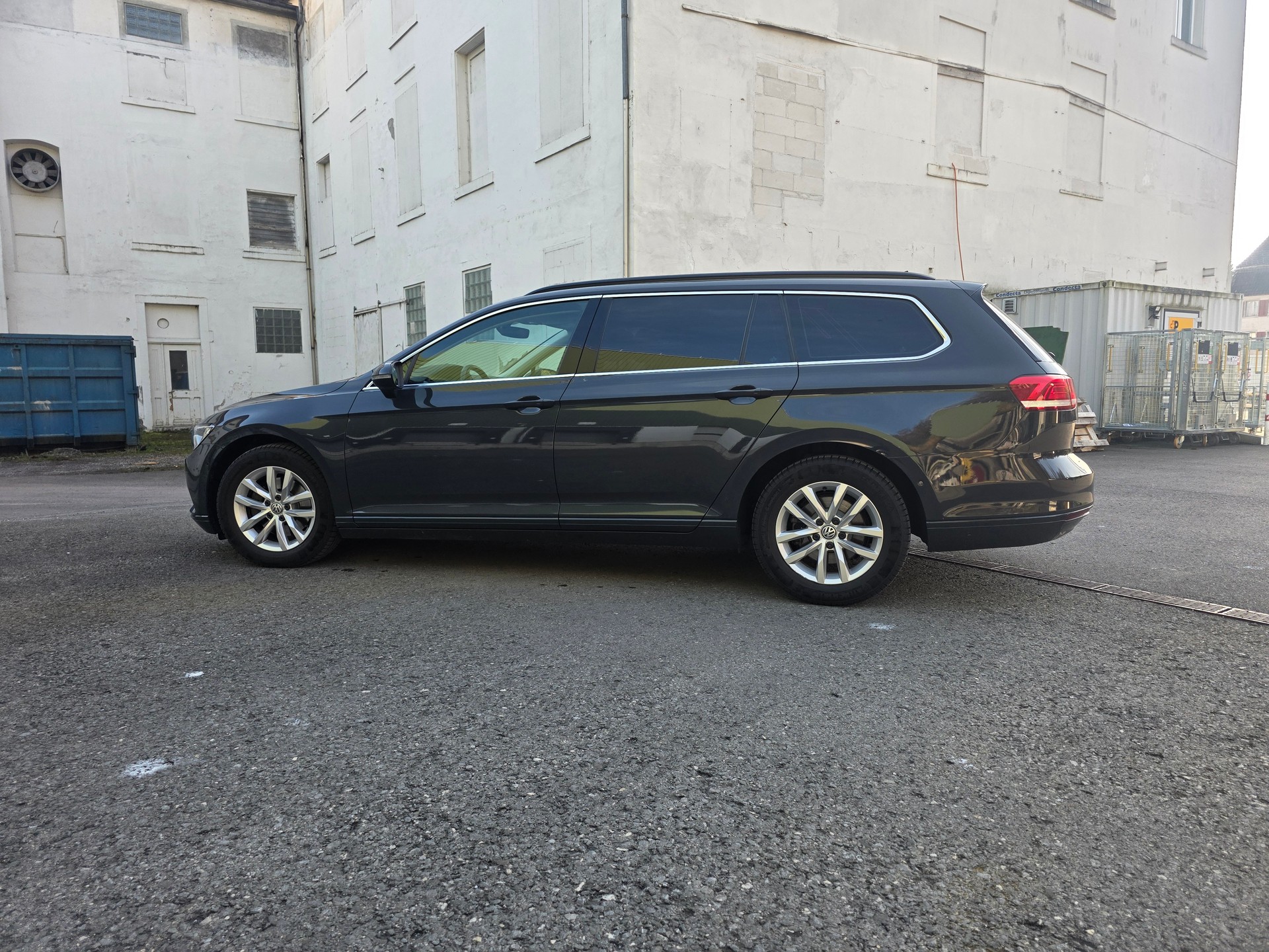 VW Passat Variant 2.0 TDI BMT Highline DSG-image-13