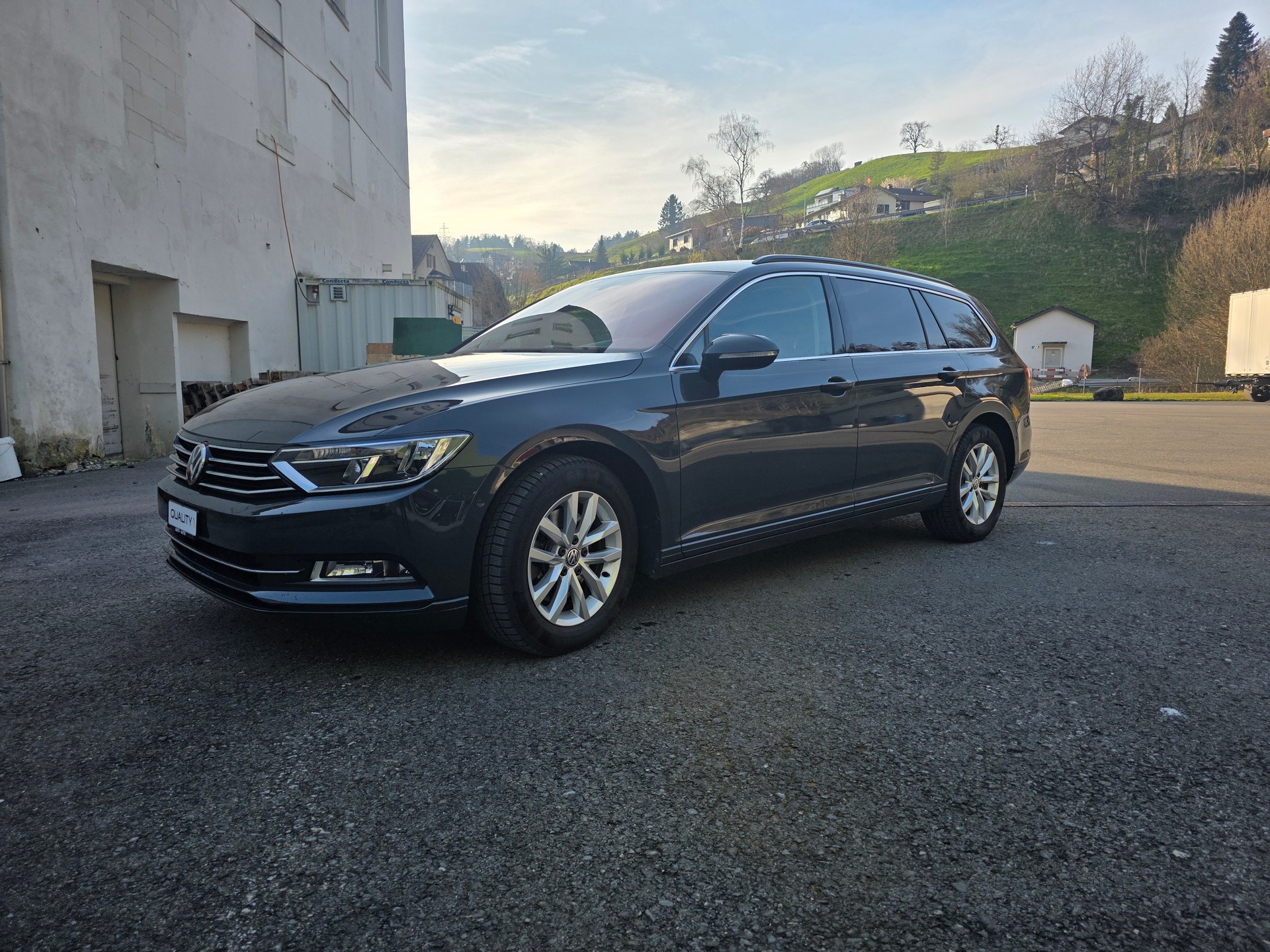 VW Passat Variant 2.0 TDI BMT Highline DSG-image-7