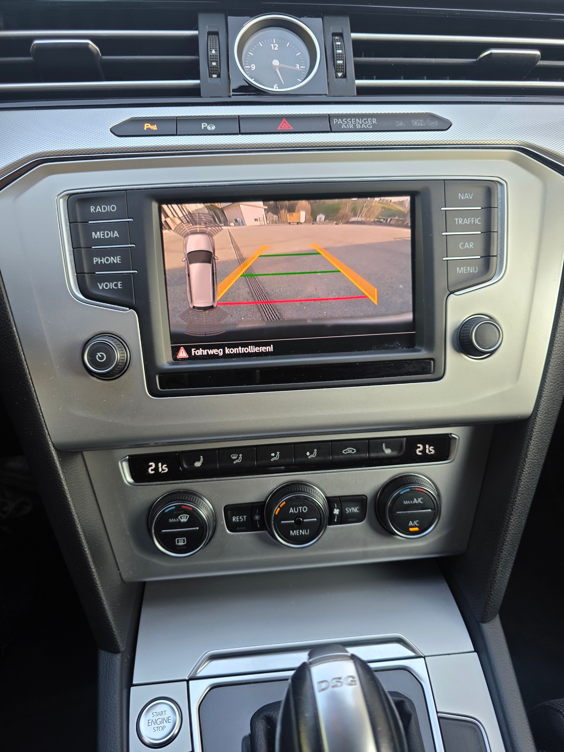 VW Passat Variant 2.0 TDI BMT Highline DSG-image-25