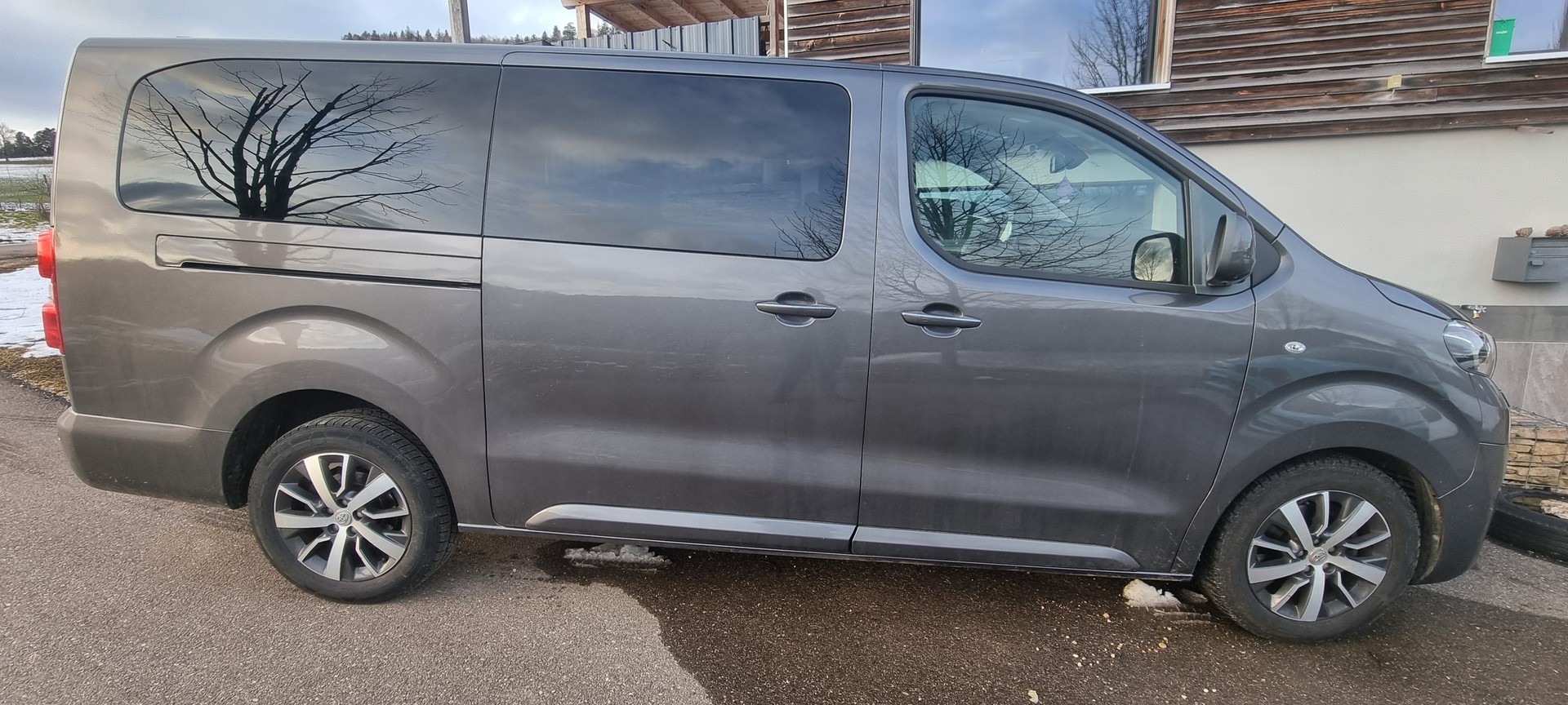TOYOTA Proace Verso 2.0 D-4D Family Long Automatic-image-2