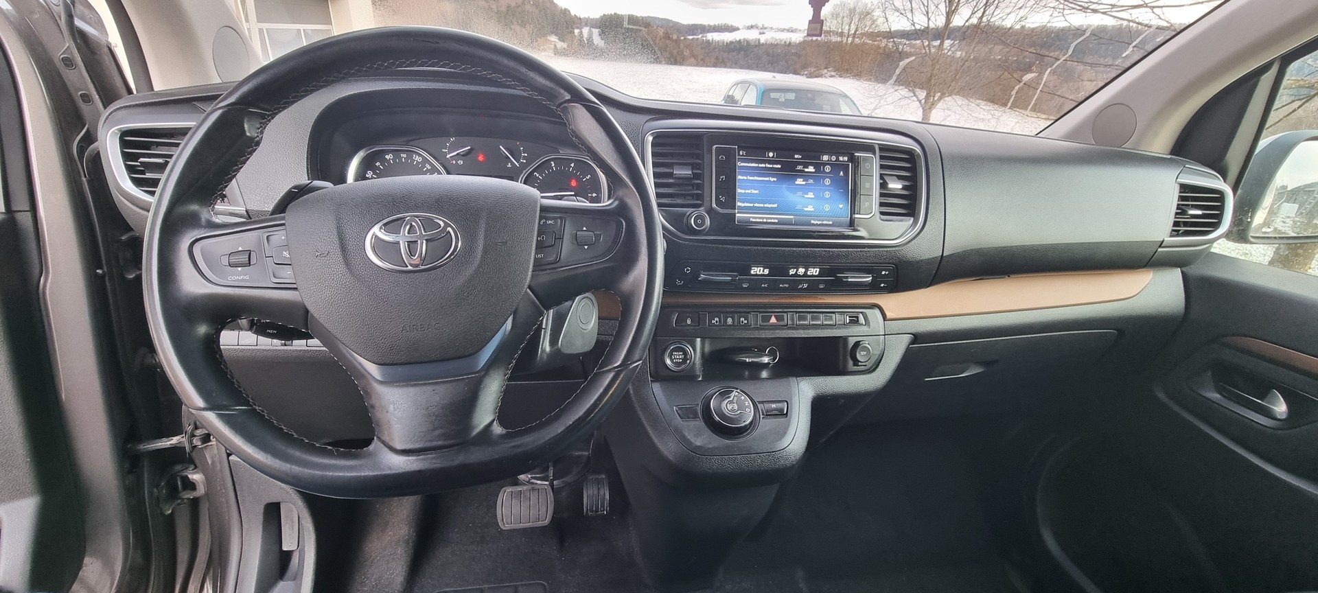 TOYOTA Proace Verso 2.0 D-4D Family Long Automatic-image-1