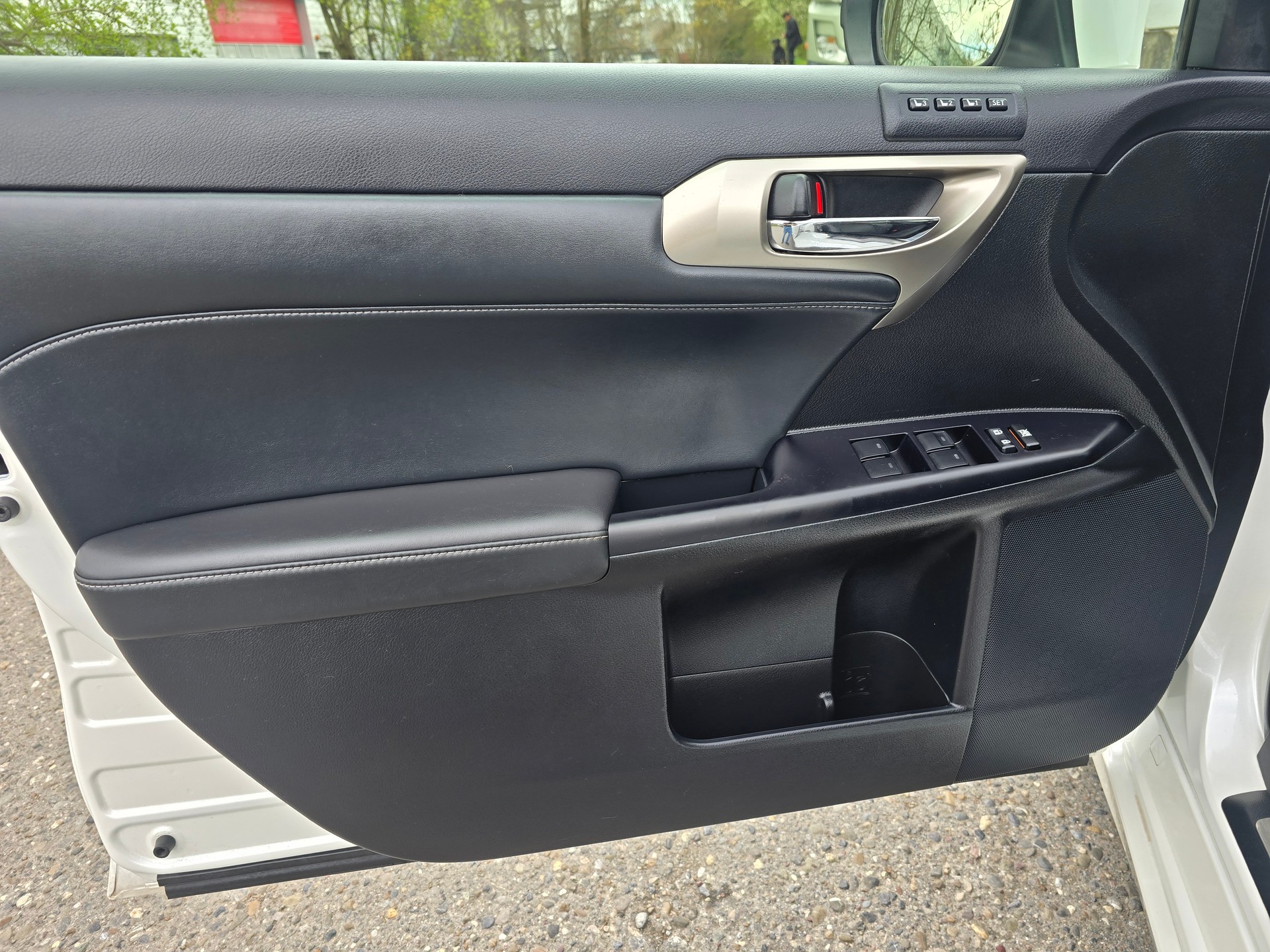 LEXUS CT 200h 1.8 excellence CVT-image-11