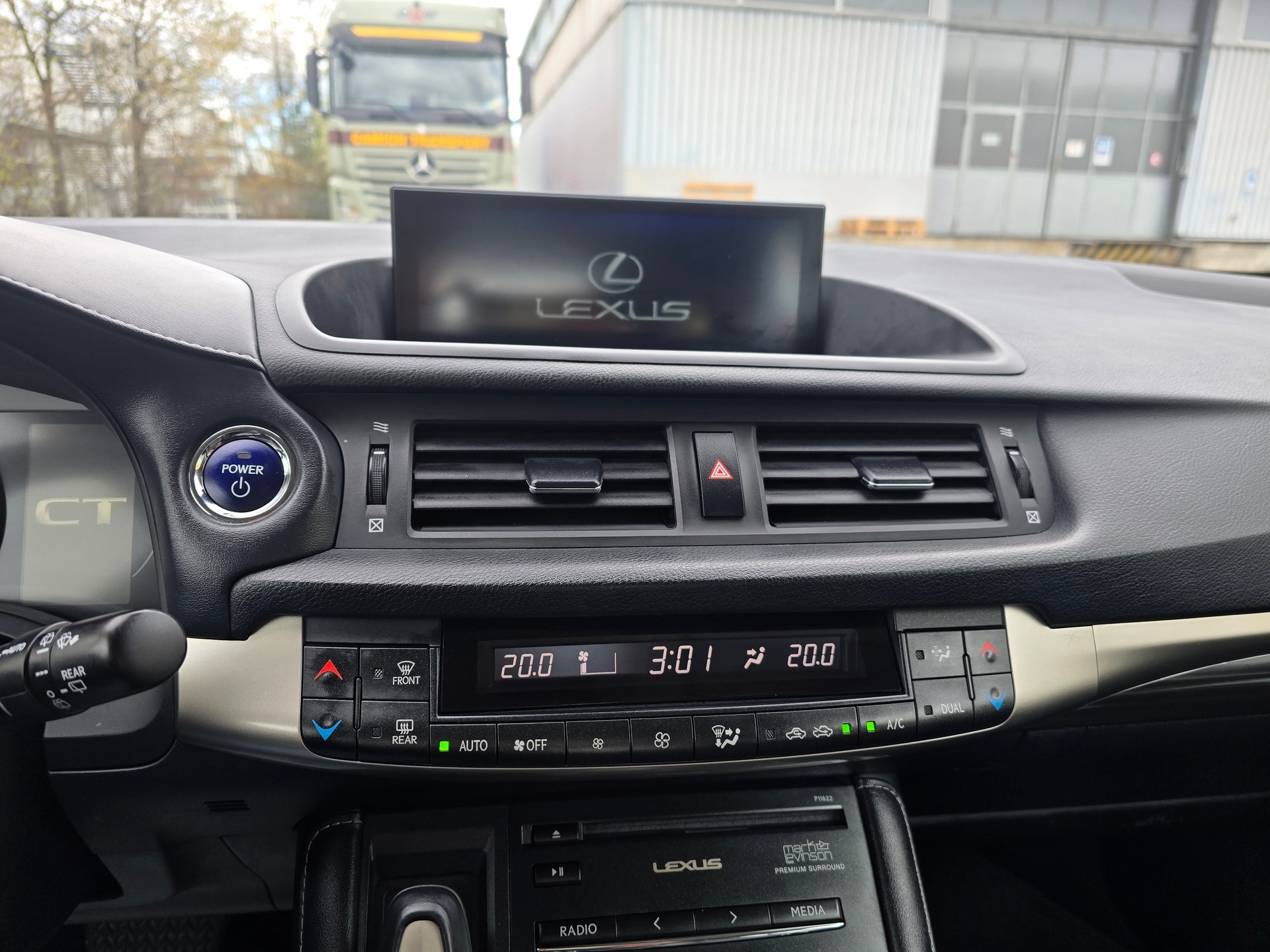 LEXUS CT 200h 1.8 excellence CVT-image-19