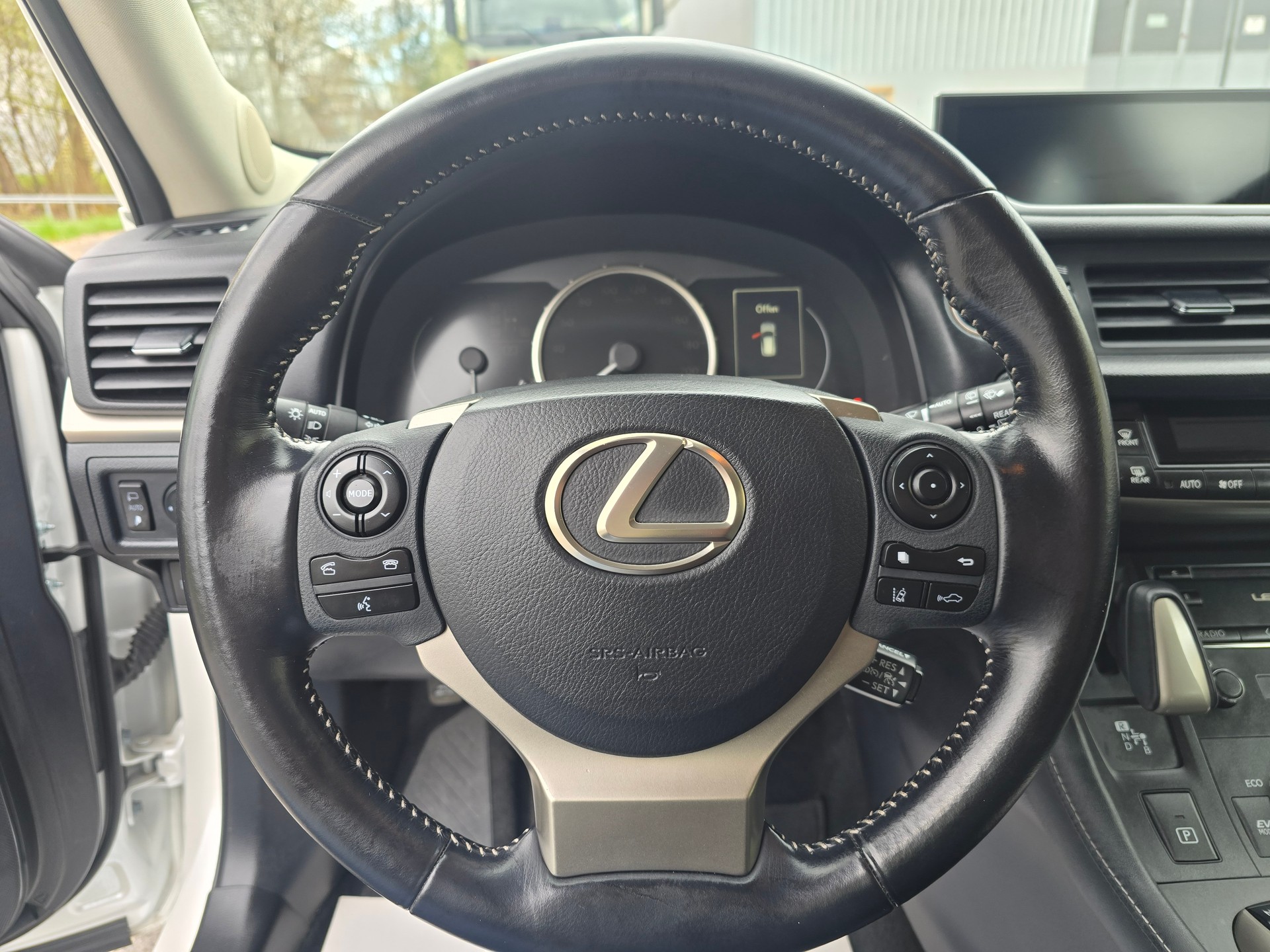 LEXUS CT 200h 1.8 excellence CVT-image-16