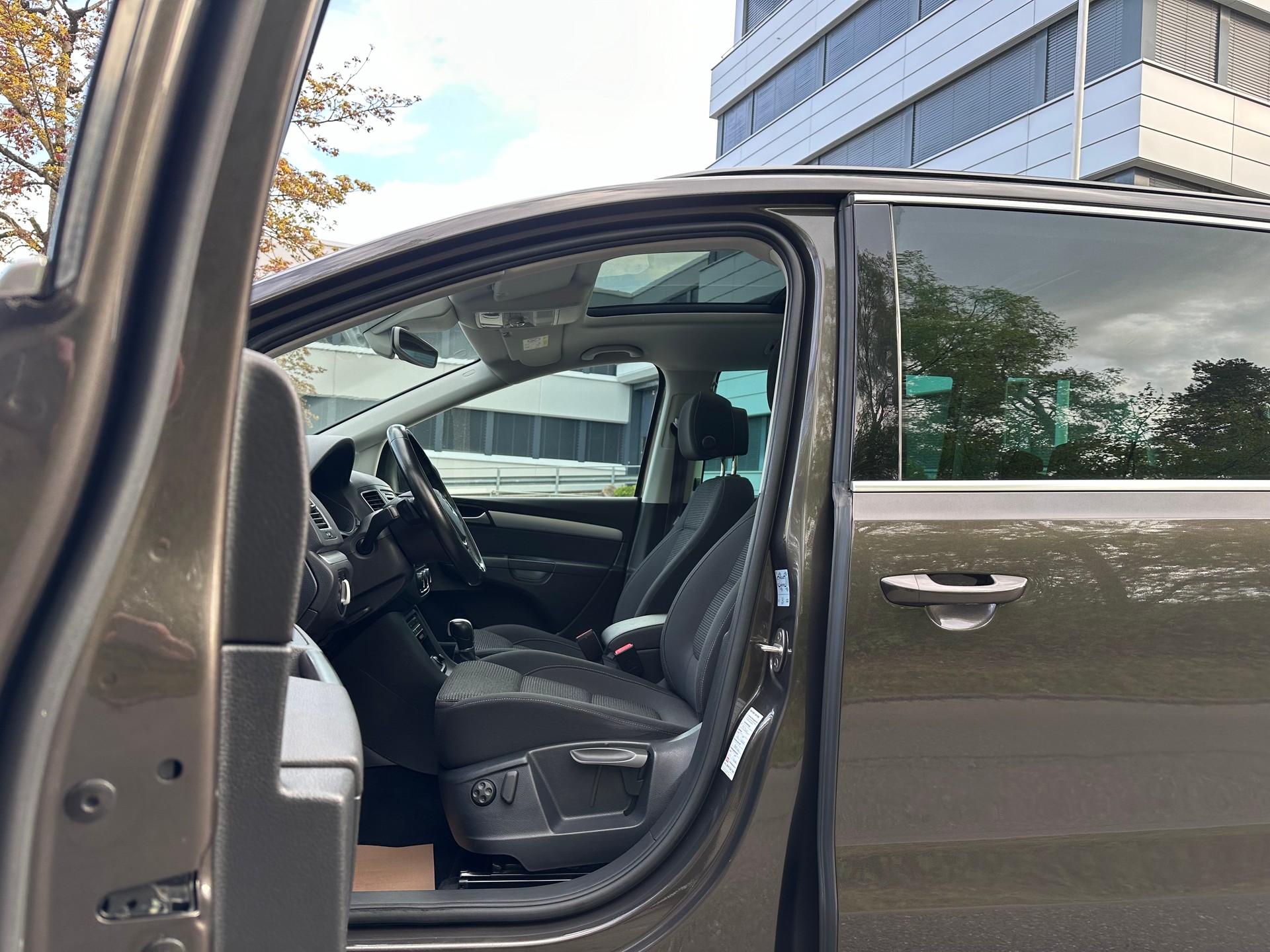 VW Sharan 2.0 TSI BMT Comfortline 7-Sitzer-image-5