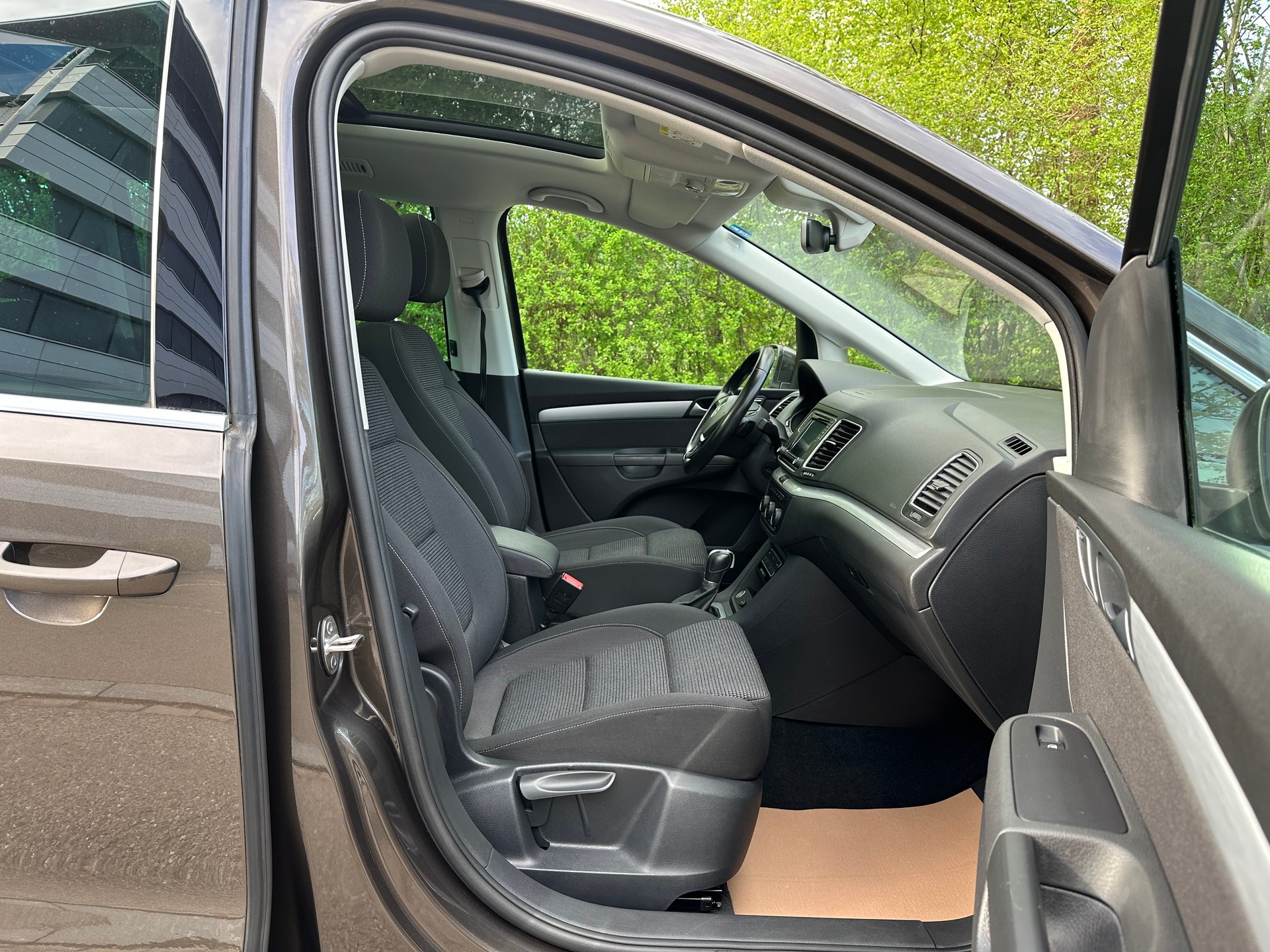 VW Sharan 2.0 TSI BMT Comfortline 7-Sitzer-image-6