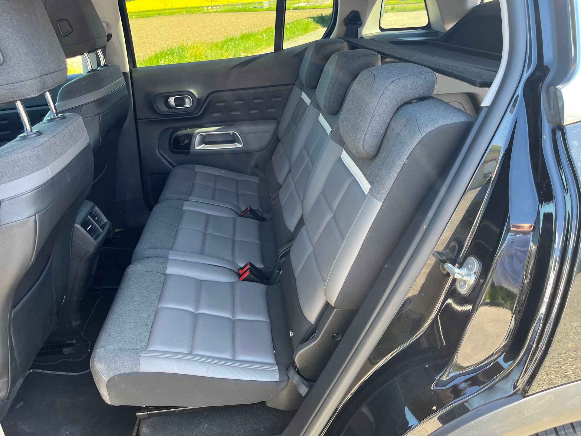 CITROEN C5 Aircross 1.5 BlueHD Shine EAT8-image-9