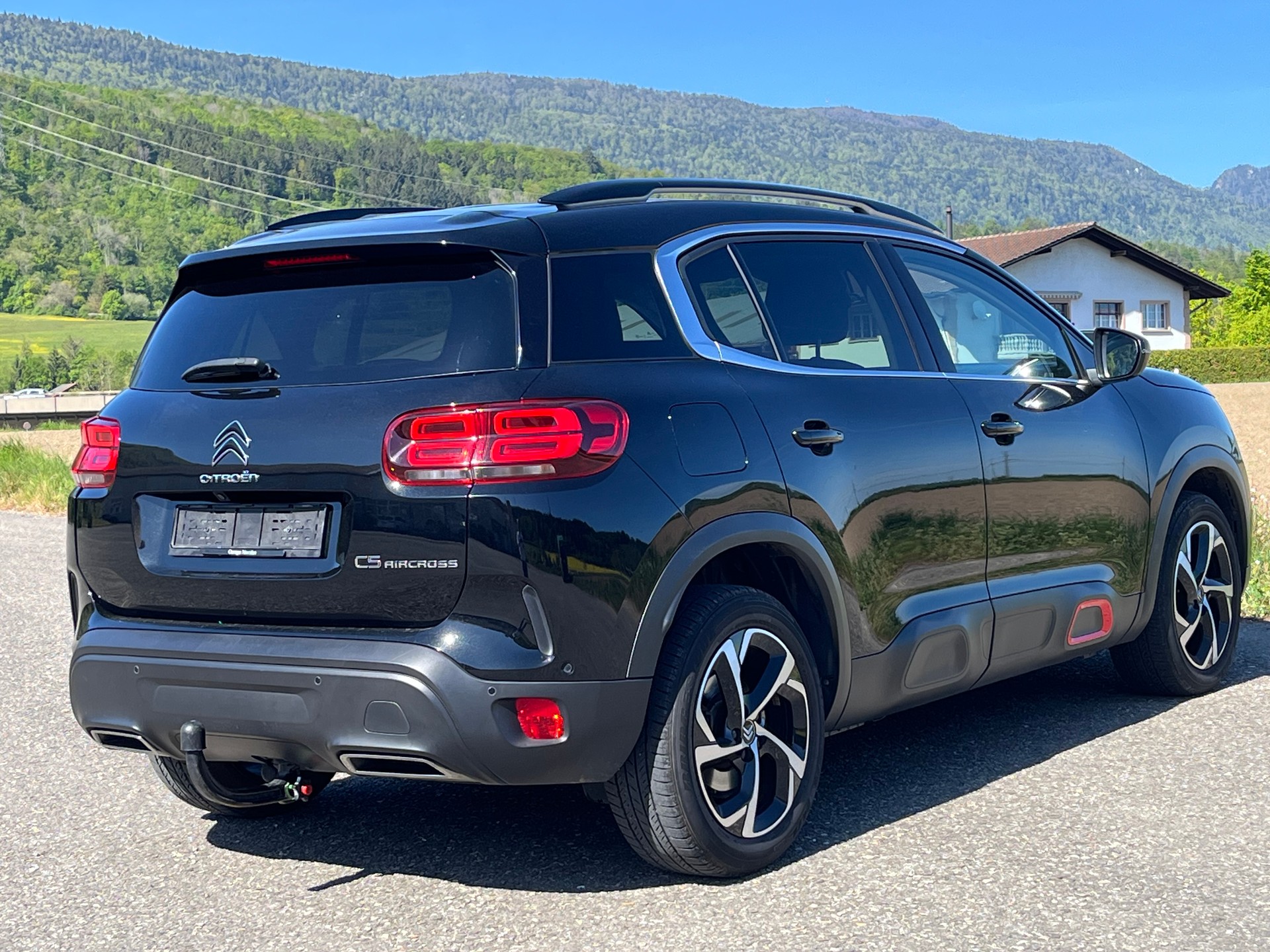 CITROEN C5 Aircross 1.5 BlueHD Shine EAT8-image-3