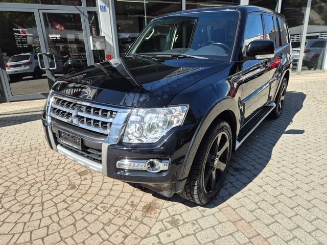 MITSUBISHI Pajero 3.2 DI-D Style Automatic