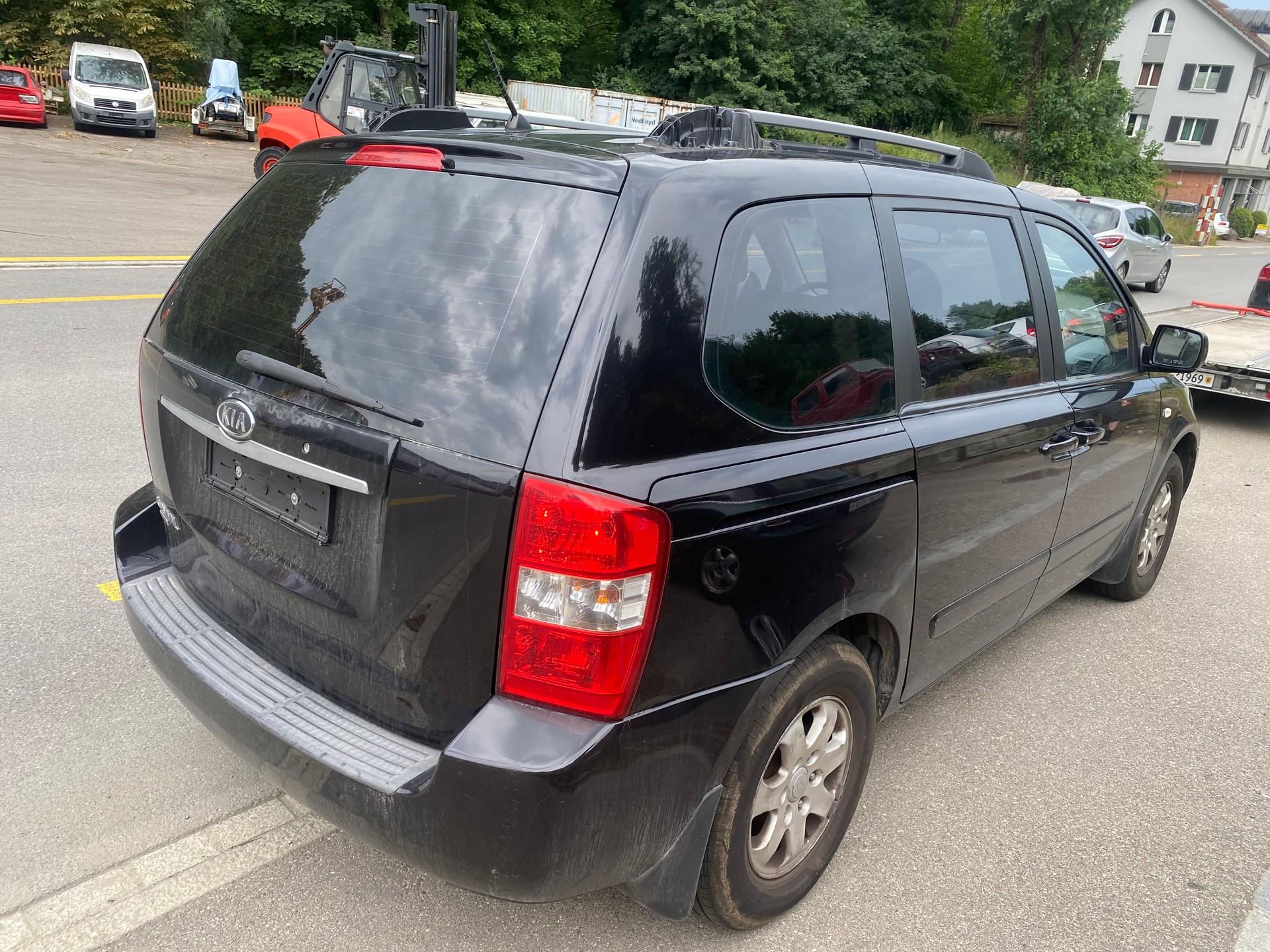 KIA Carnival 2.9 CRDi Trend-image-6