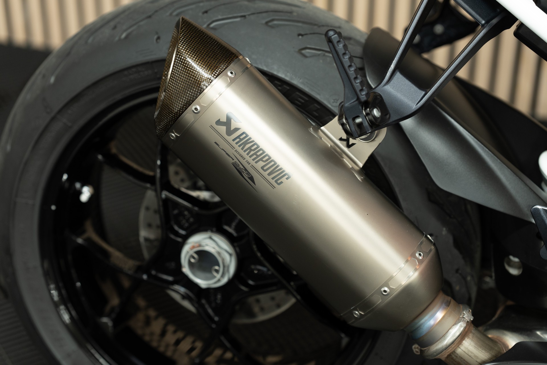 KTM 1290 Super Duke R-image-6