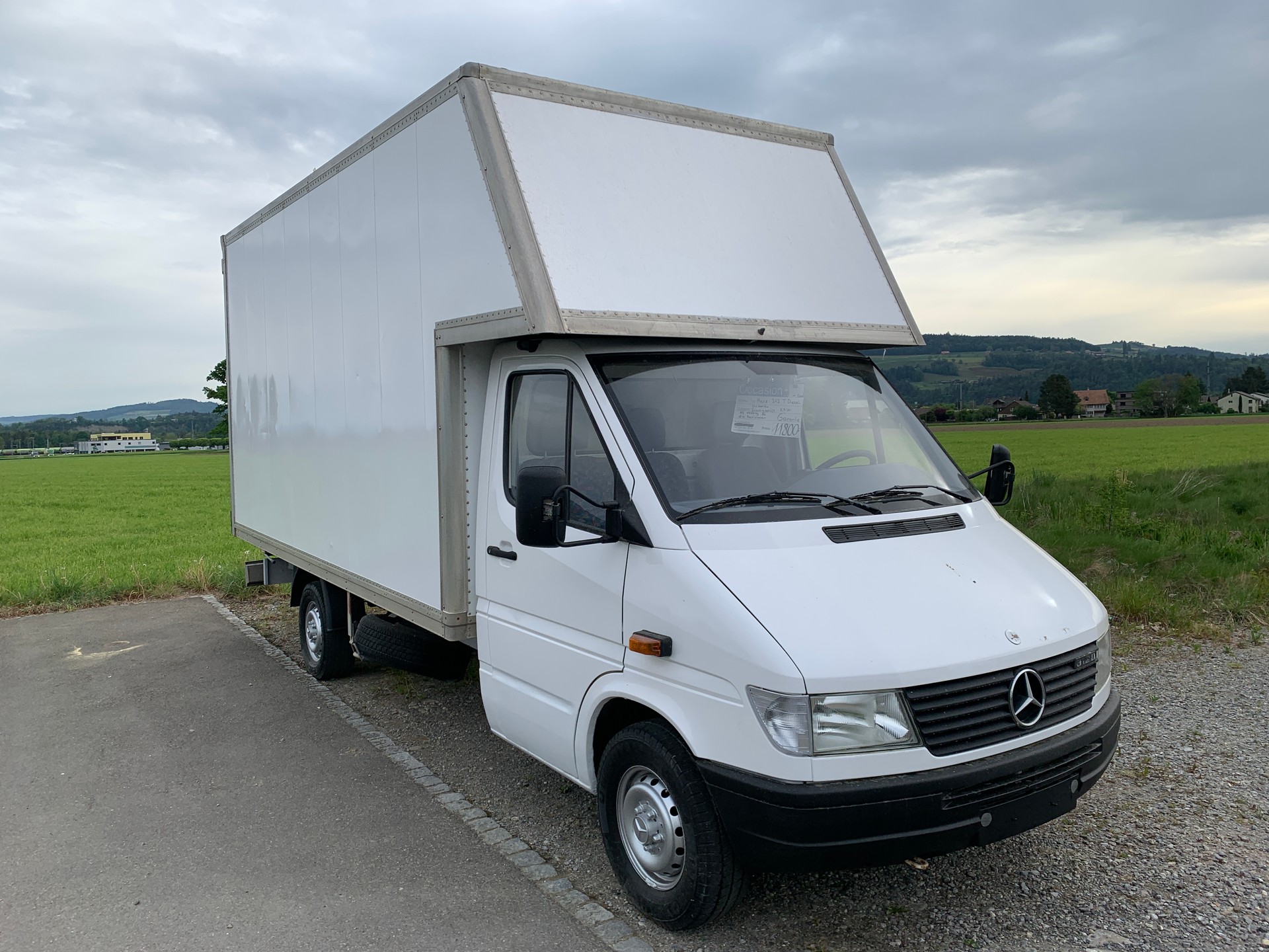 MERCEDES-BENZ KASTEN