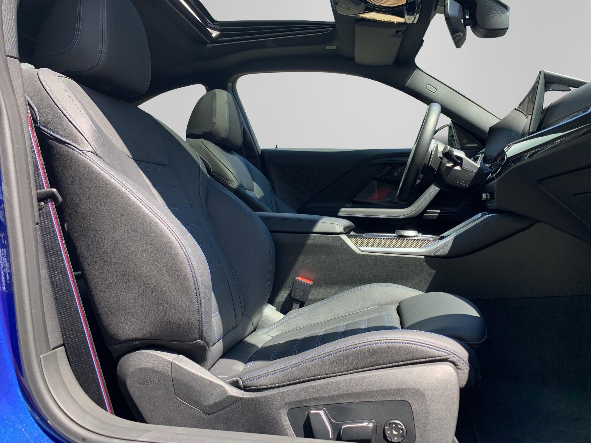 BMW M240i xDrive M Sport Pro Steptronic-image-14