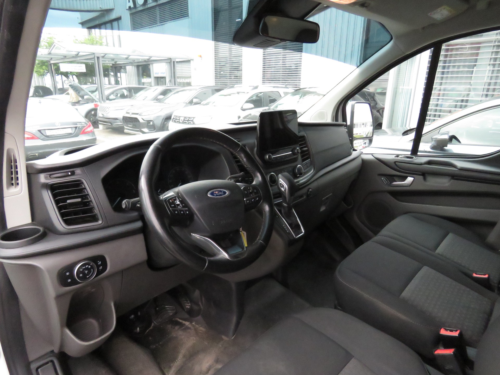 FORD Transit Custom Van 340 L1H1 Trend 3-Plätzer Automat-image-7