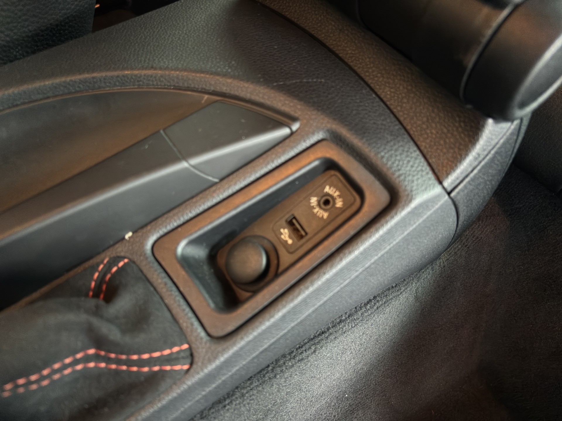 BMW 1er M Coupé-image-10