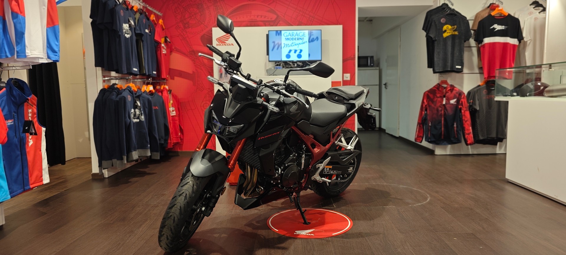 HONDA CB 750 Hornet E-Clutch-image-5