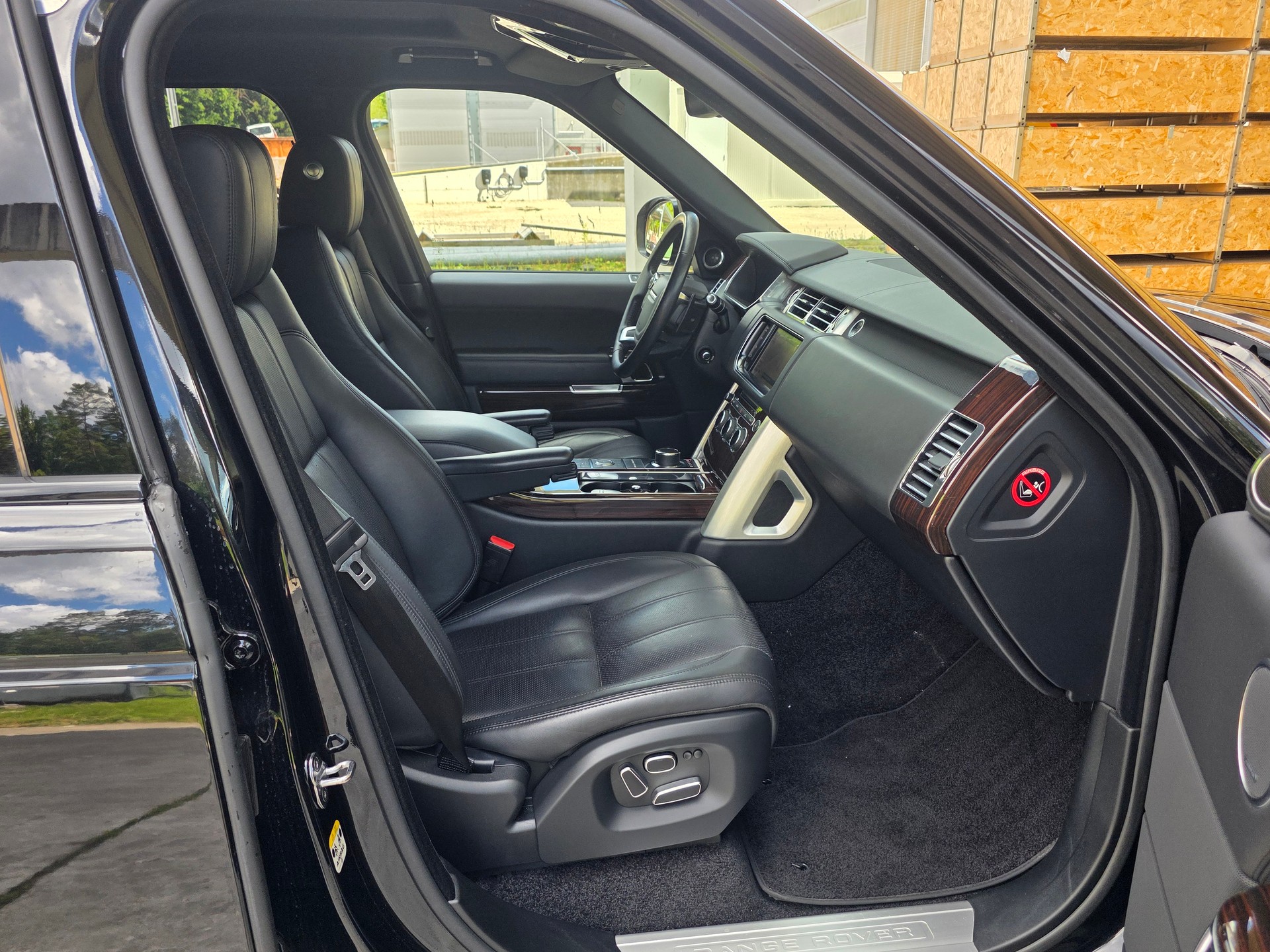 LAND ROVER Range Rover 3.0 TDV6 Vogue Automatic-image-7