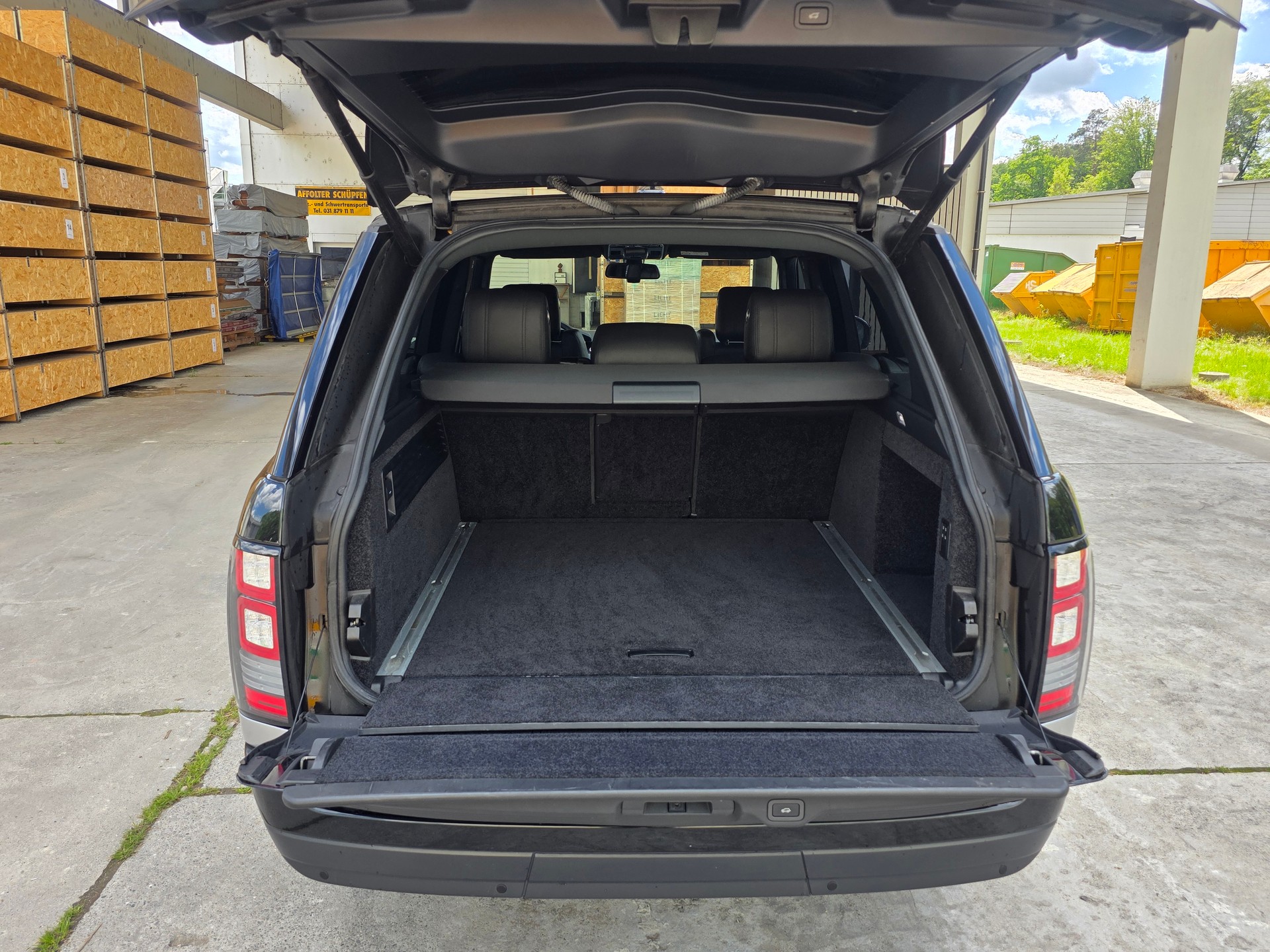 LAND ROVER Range Rover 3.0 TDV6 Vogue Automatic-image-12