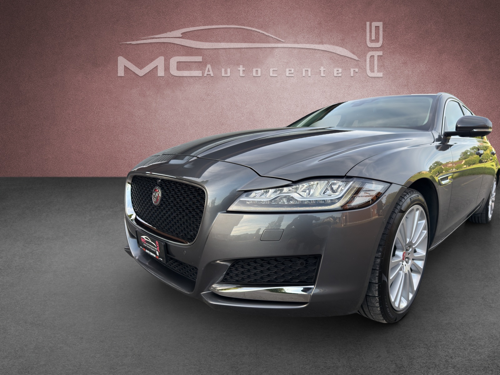 JAGUAR XF Sportbrake 25d Portfolio AWD Automatic-image-15