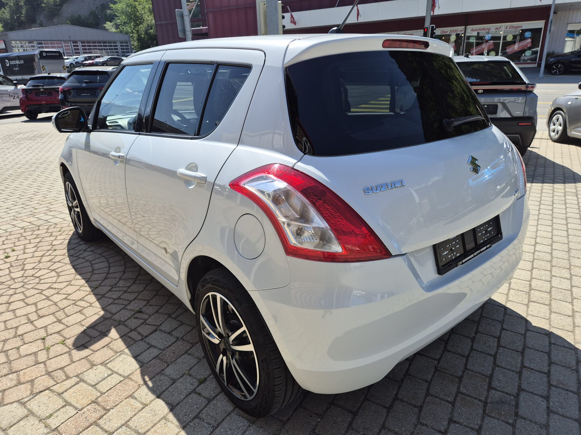 SUZUKI Swift 1.2i 16V Sergio Cellano 4x4-image-4