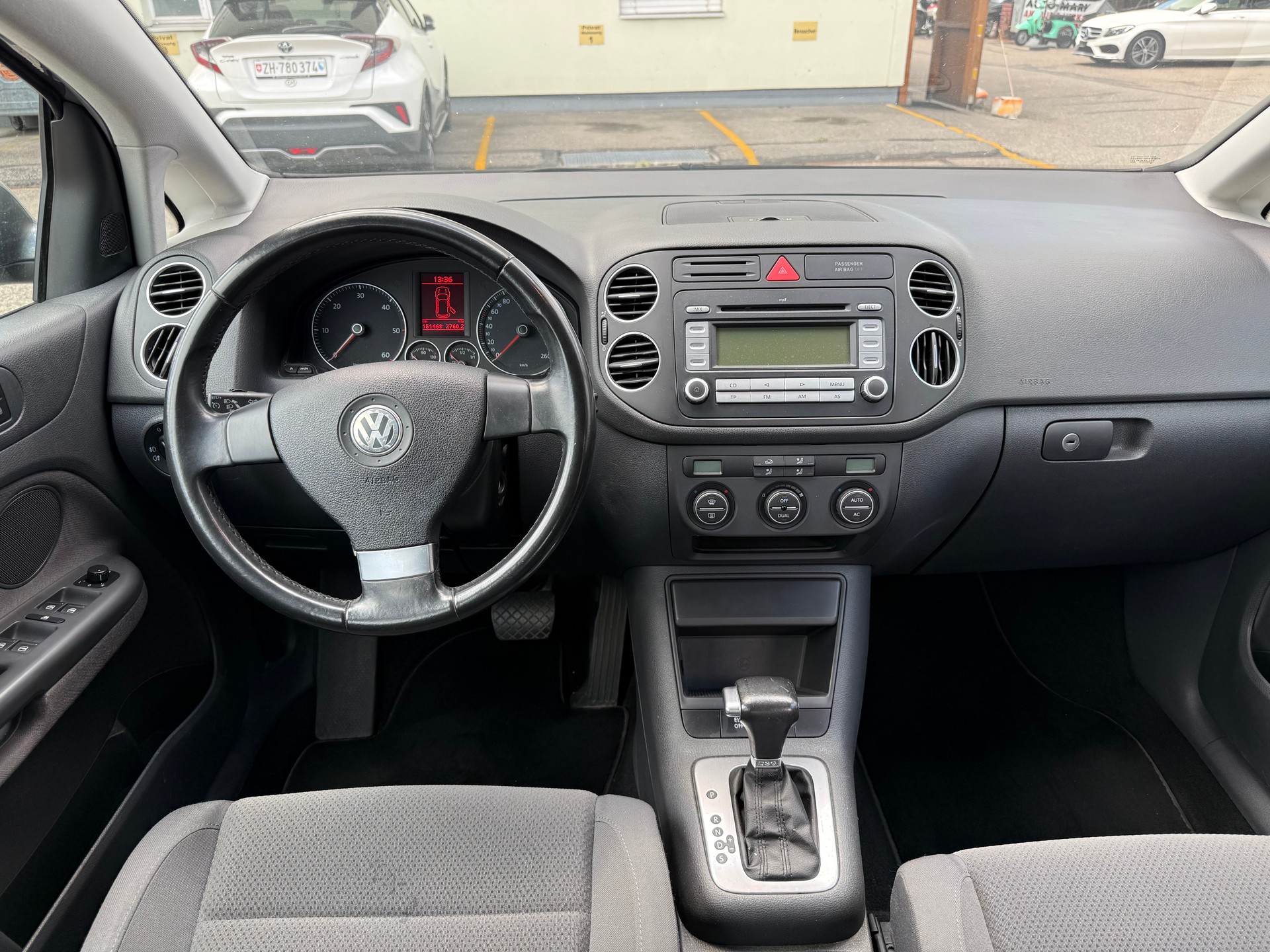 VW Golf Plus 2.0 TDI Comfortline-image-10