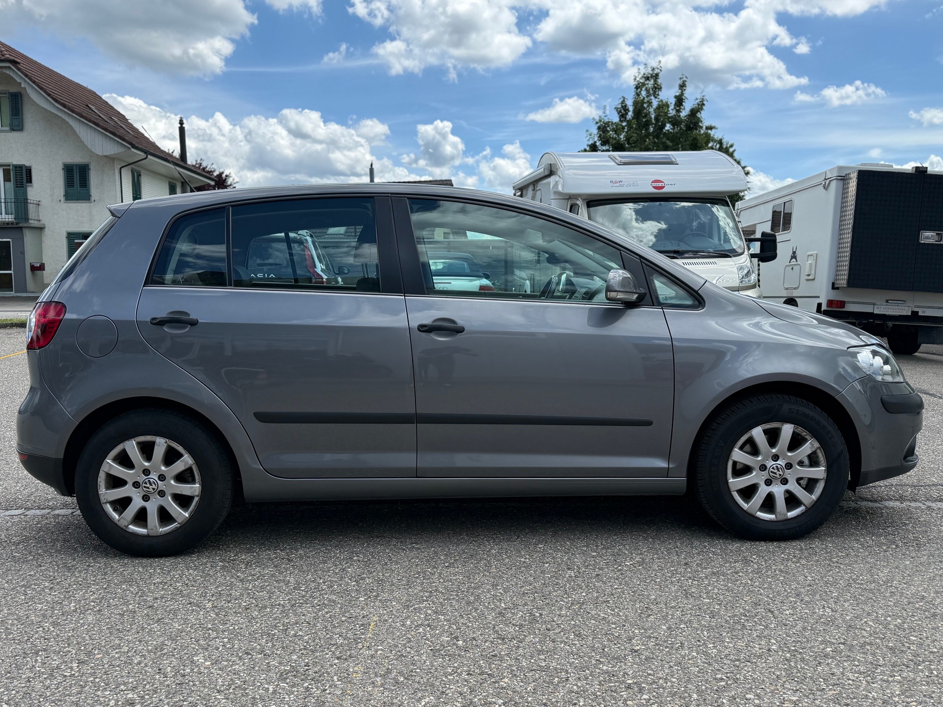 VW Golf Plus 2.0 TDI Comfortline-showroom-element-3
