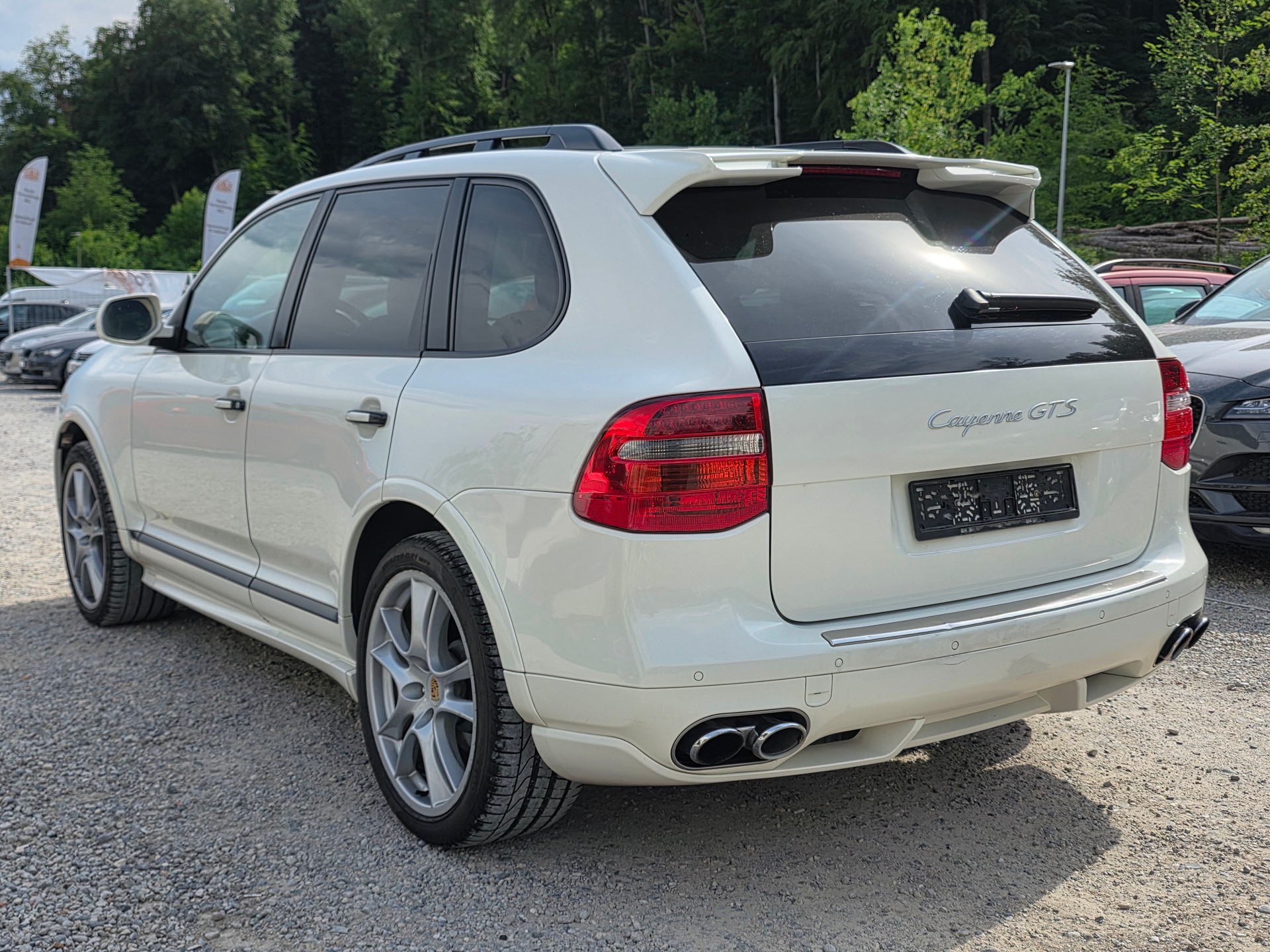 PORSCHE Cayenne GTS Tiptronic Frisch ab MFK / Frisch ab Service / Gratis Lieferung / KANN AUCH ABPLATZ GEKAUFT WERDEN-showroom-element-2