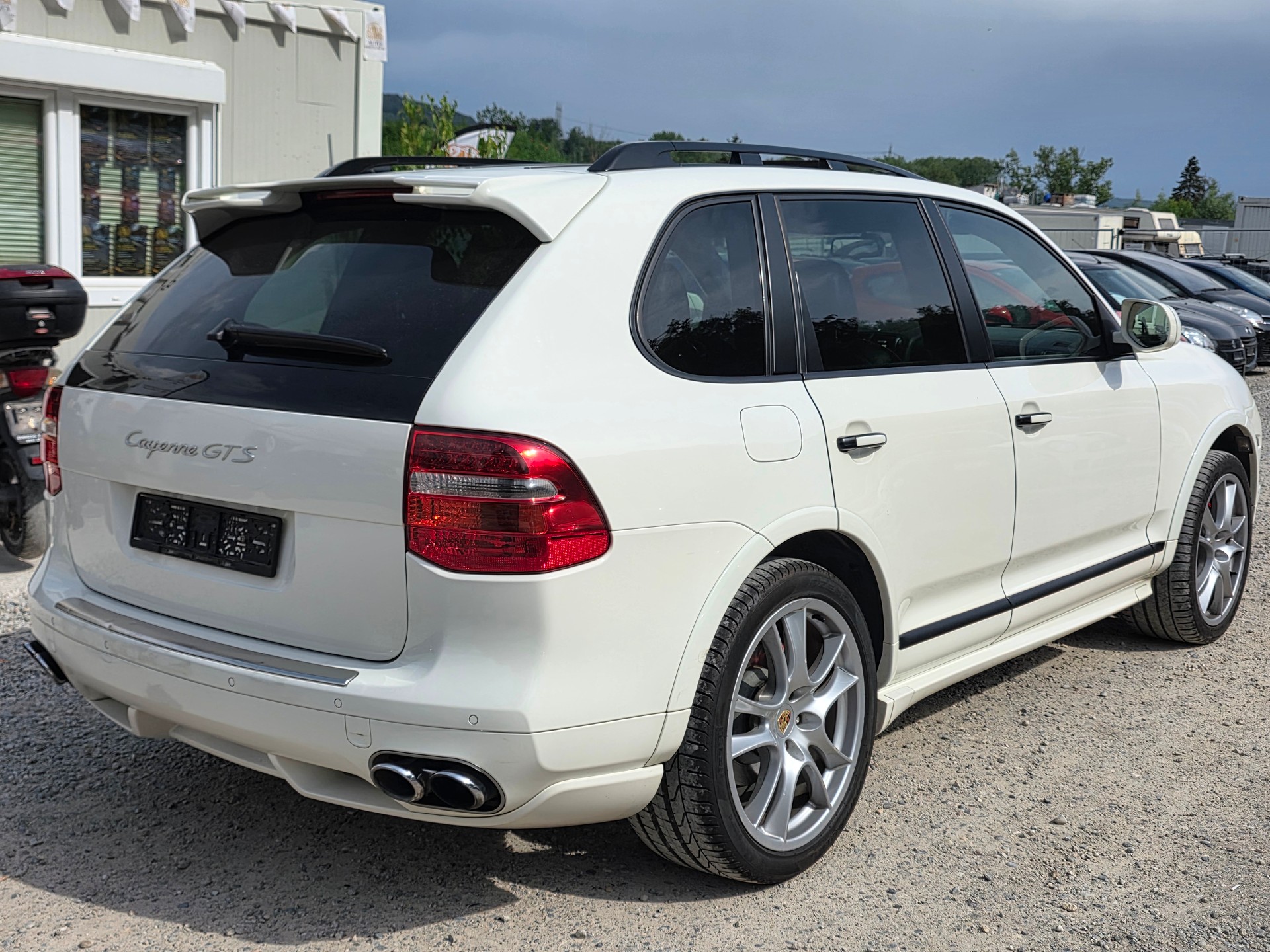 PORSCHE Cayenne GTS Tiptronic Frisch ab MFK / Frisch ab Service / Gratis Lieferung / KANN AUCH ABPLATZ GEKAUFT WERDEN-image-4