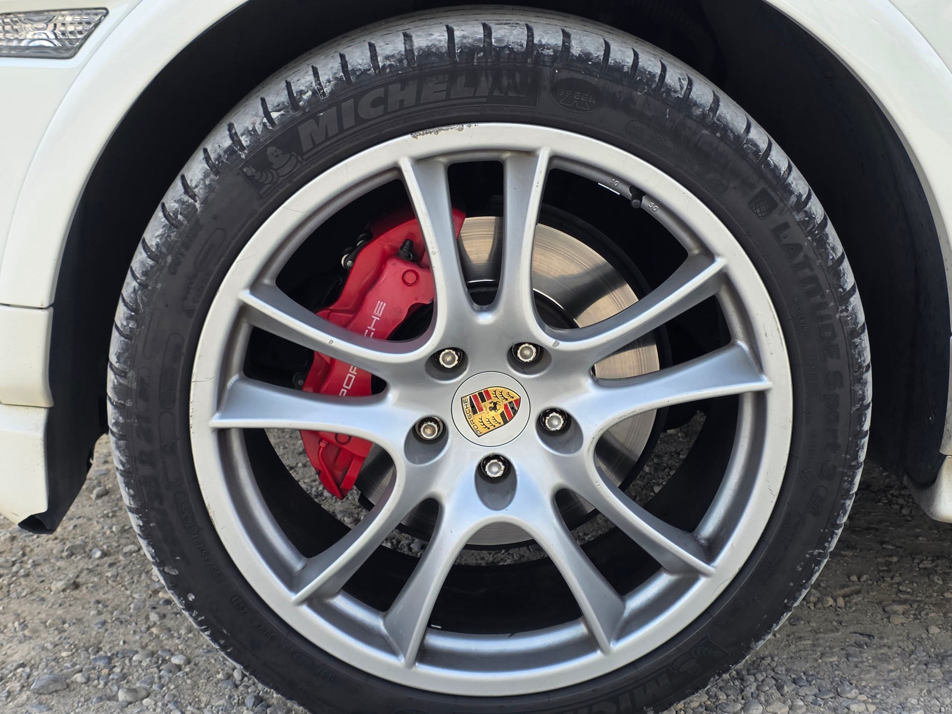 PORSCHE Cayenne GTS Tiptronic Frisch ab MFK / Frisch ab Service / Gratis Lieferung / KANN AUCH ABPLATZ GEKAUFT WERDEN-image-8